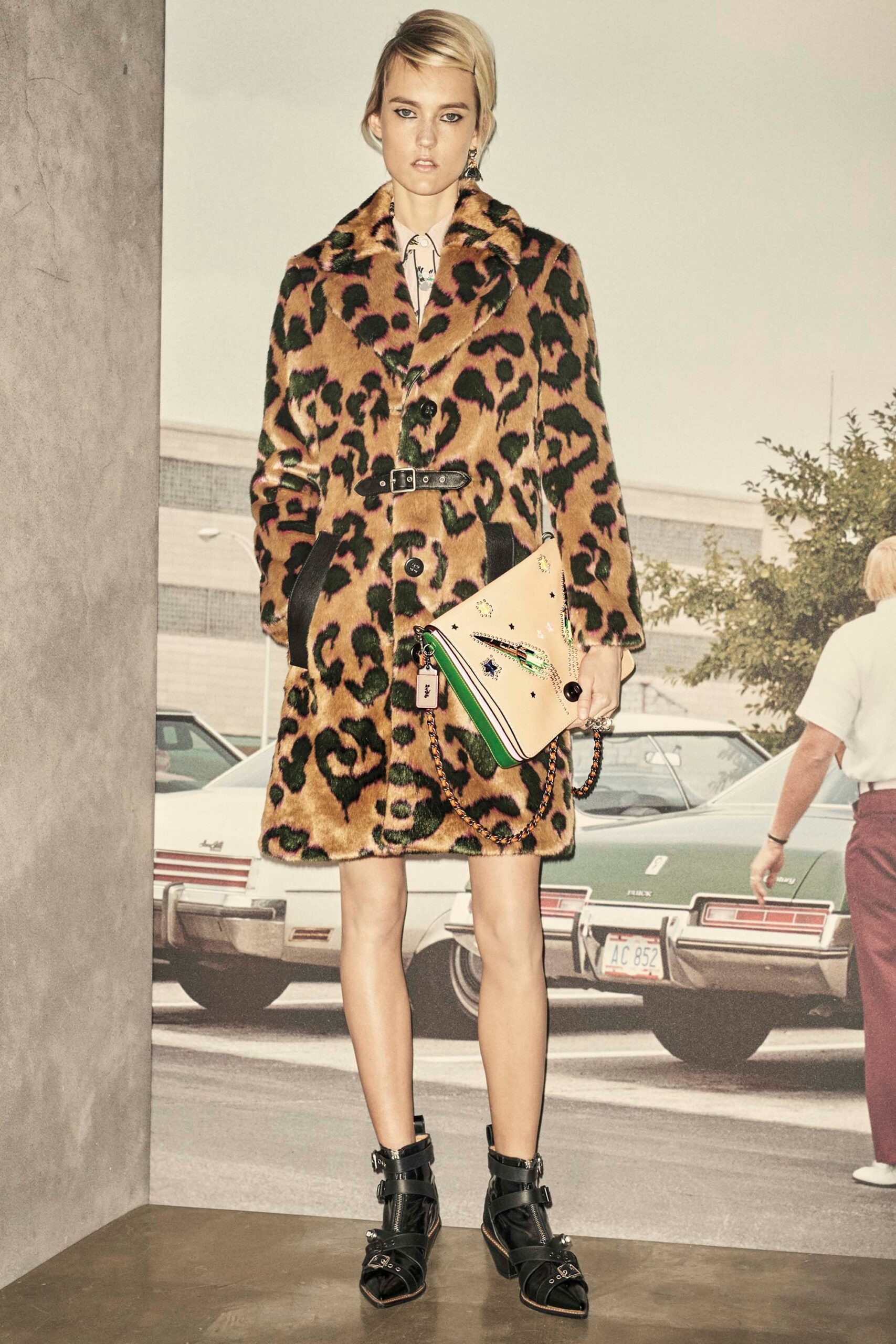 Coach Resort 17 Look 238
