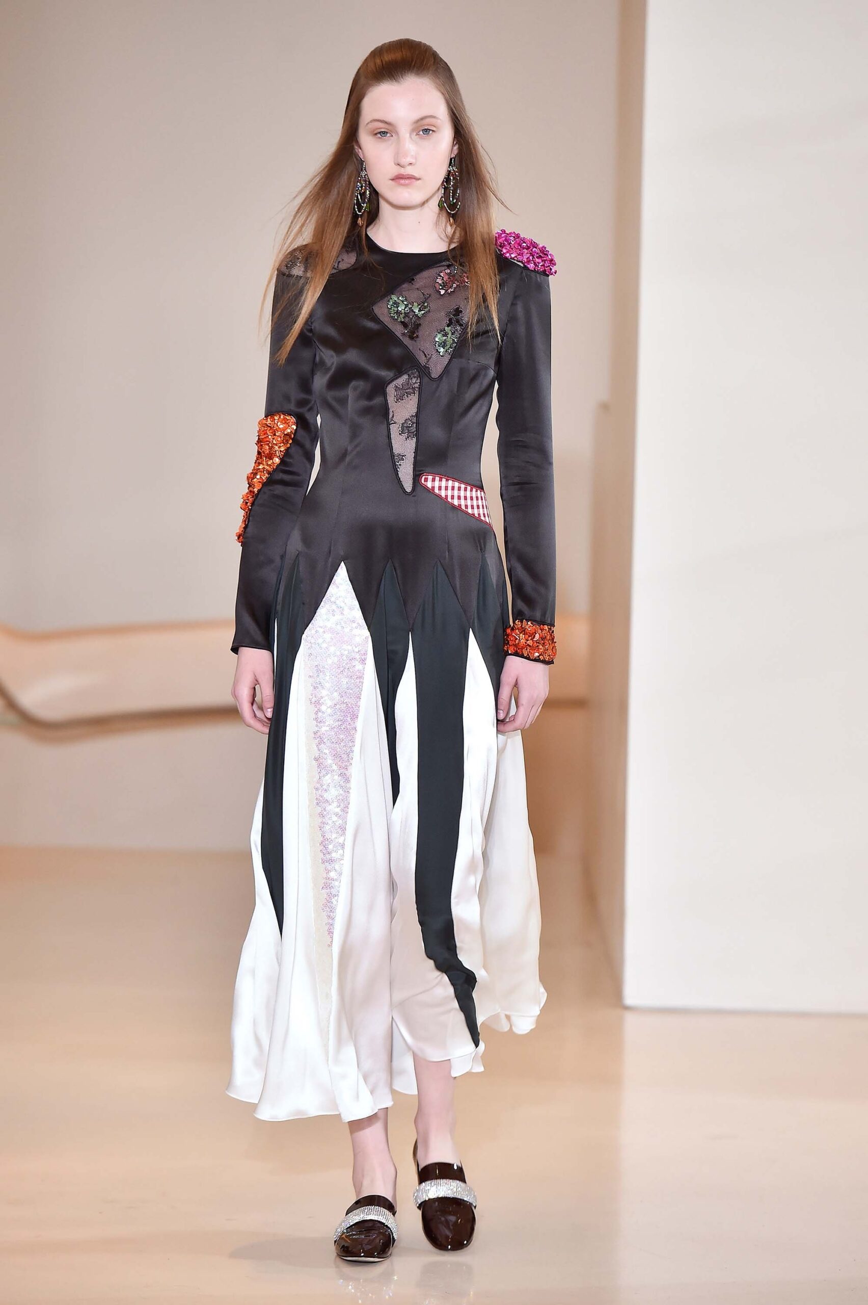 Christopher Kane Resort 17 Look 217