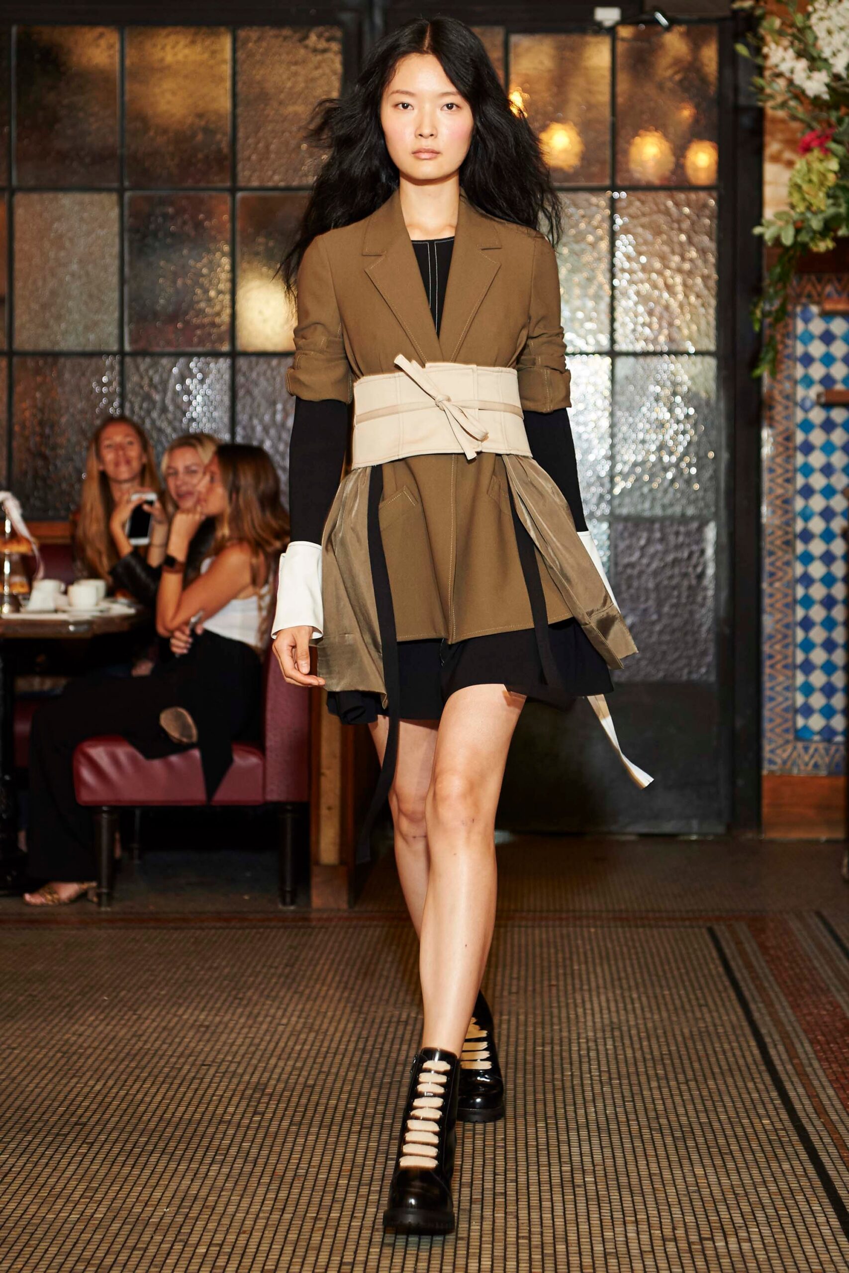 Cinq à Sept S/S 17 Look 281