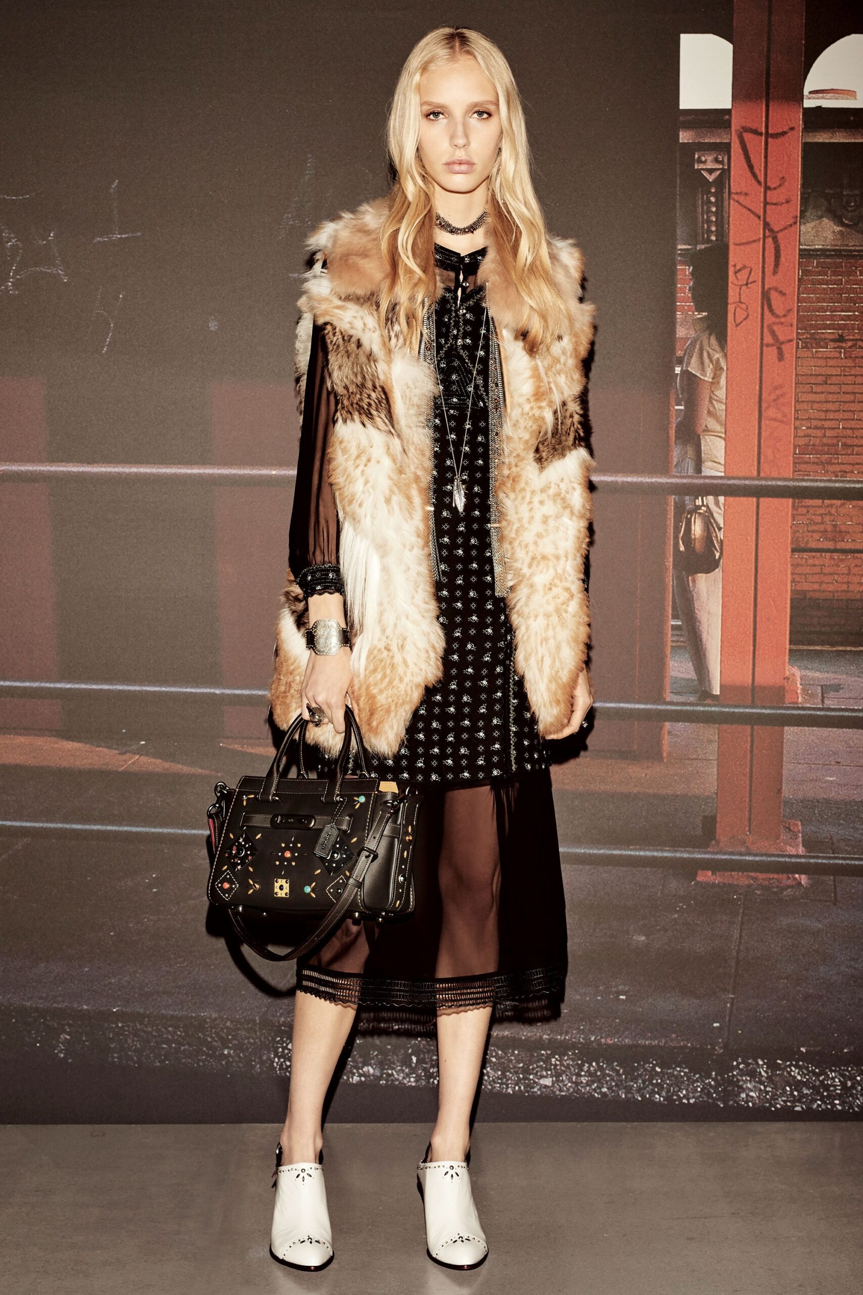 Coach Resort 18 Look 302
