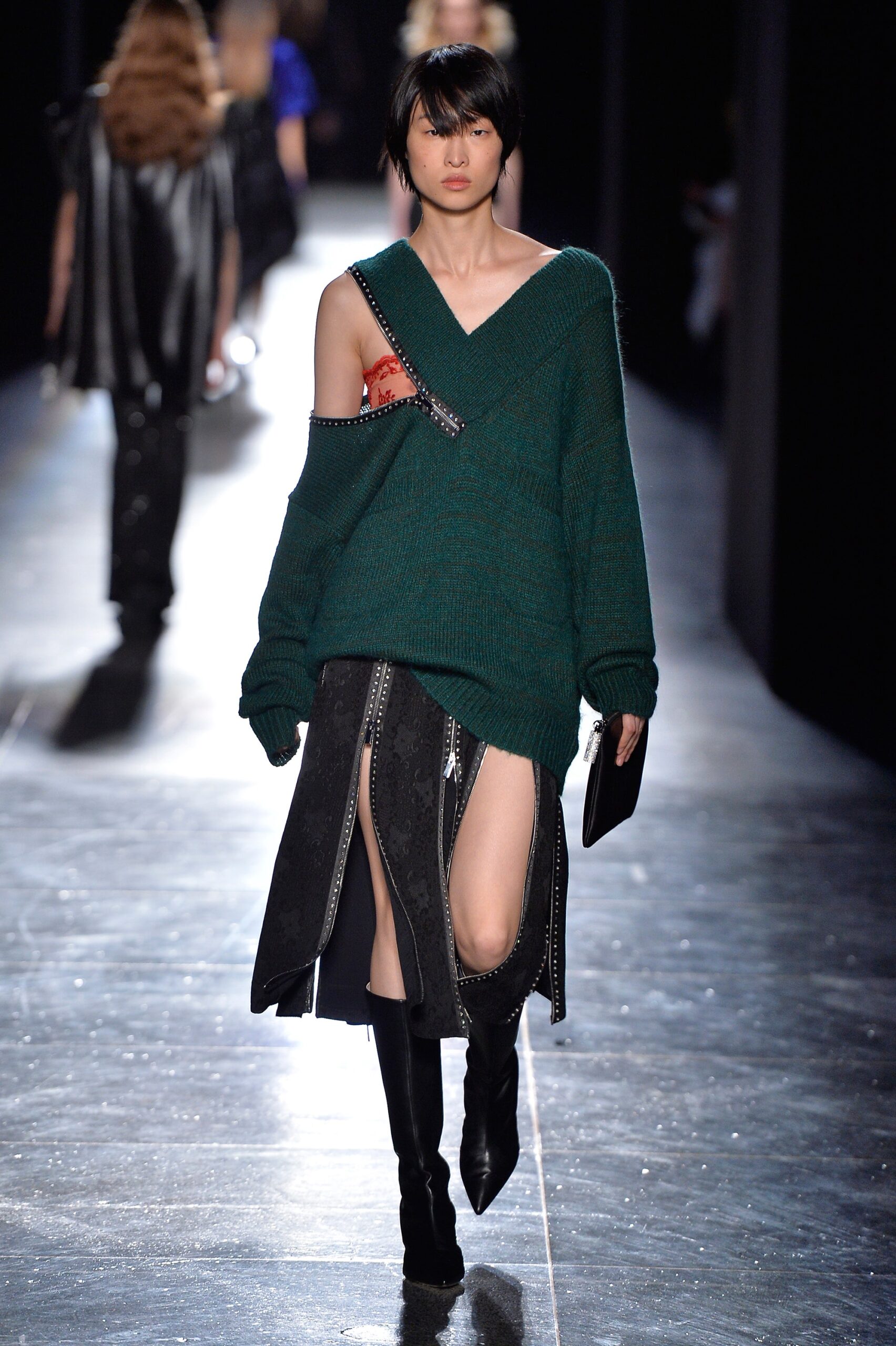 Christopher Kane F/W 18 Look 371