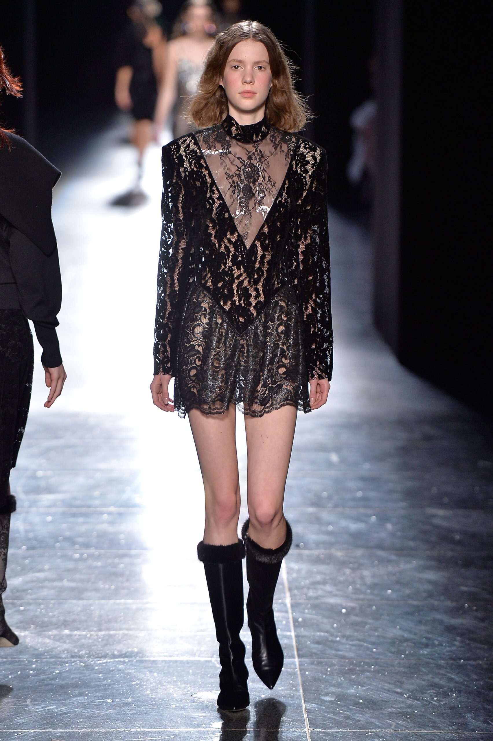 Christopher Kane F/W 18 Look 455