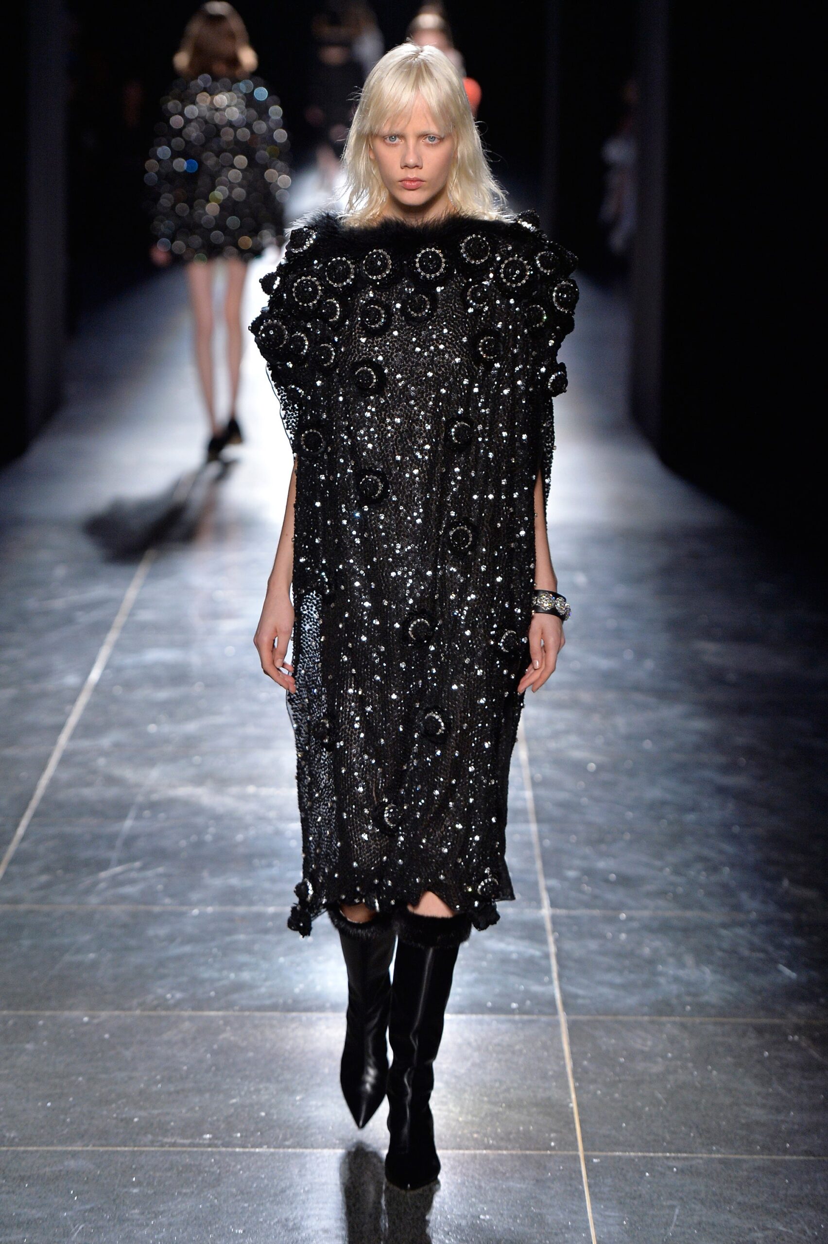 Christopher Kane F/W 18 Look 655