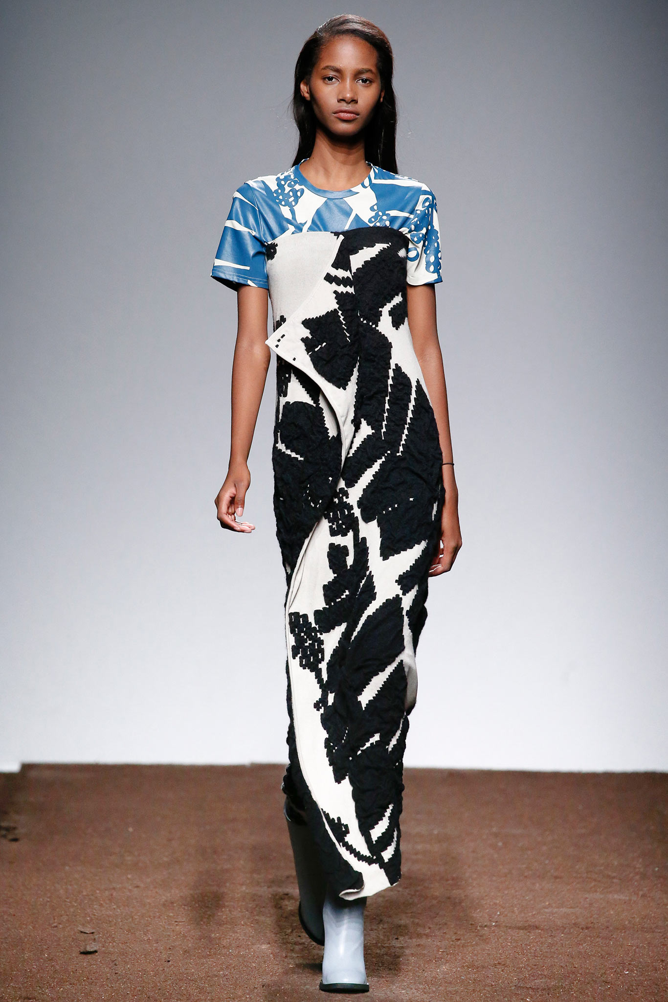 Christian Wijnants F/W 15 Look 20