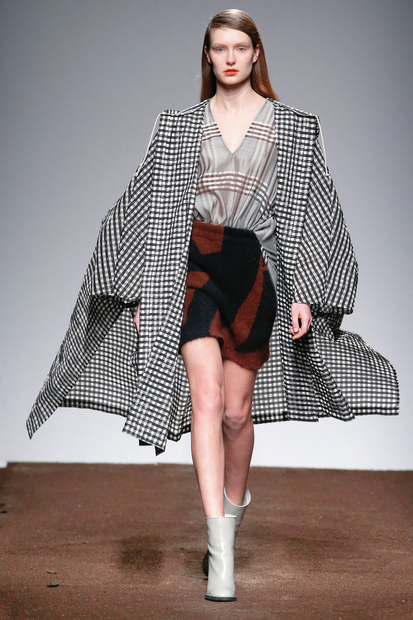 Christian Wijnants F/W 15 Look 77