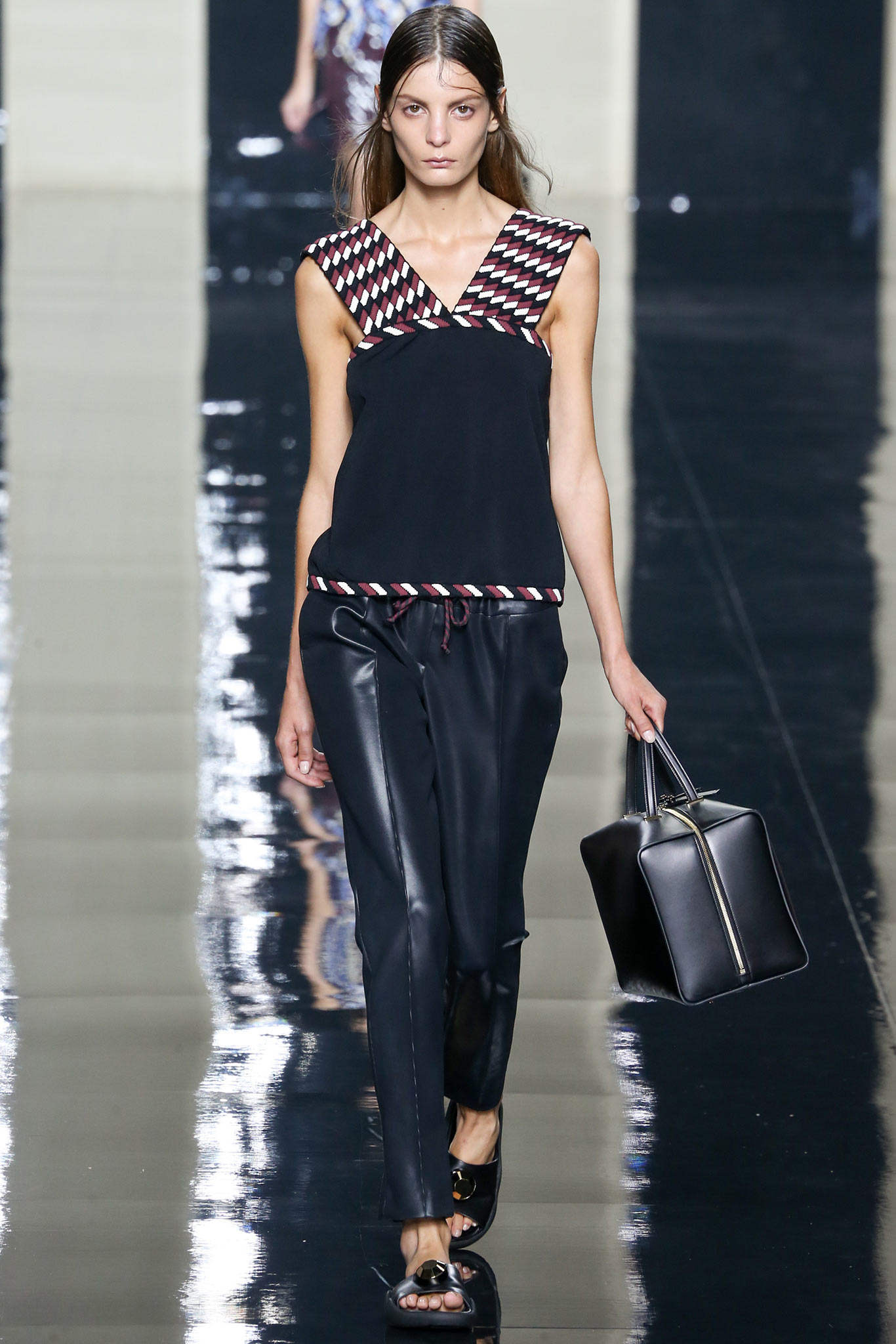 Christopher Kane S/S 15 Look 13