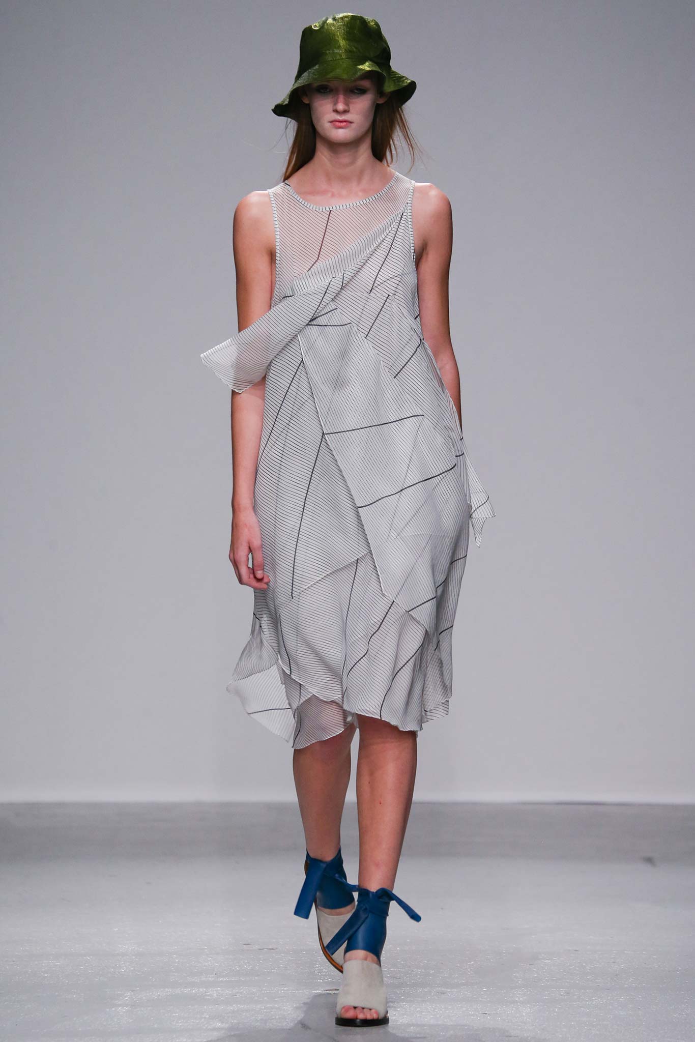 Christian Wijnants S/S 15 Look 127
