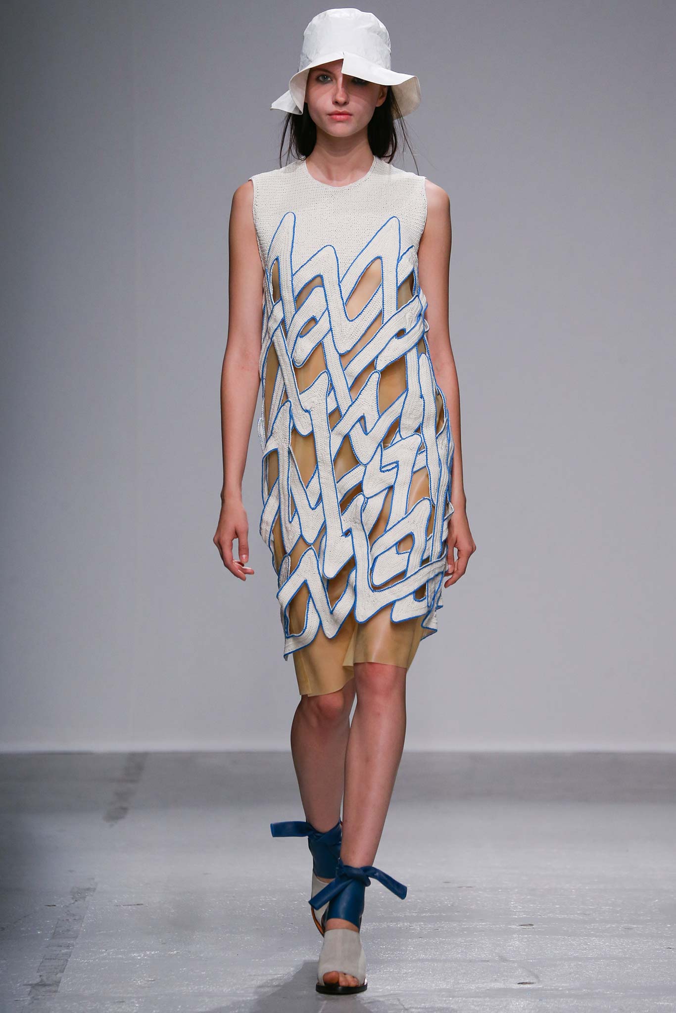 Christian Wijnants S/S 15 Look 216