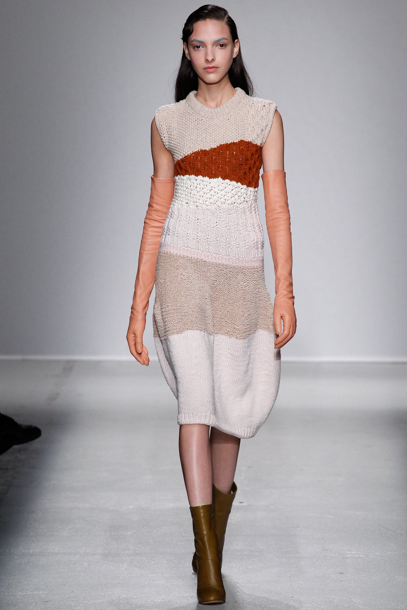 Christian Wijnants F/W 14 Look 83