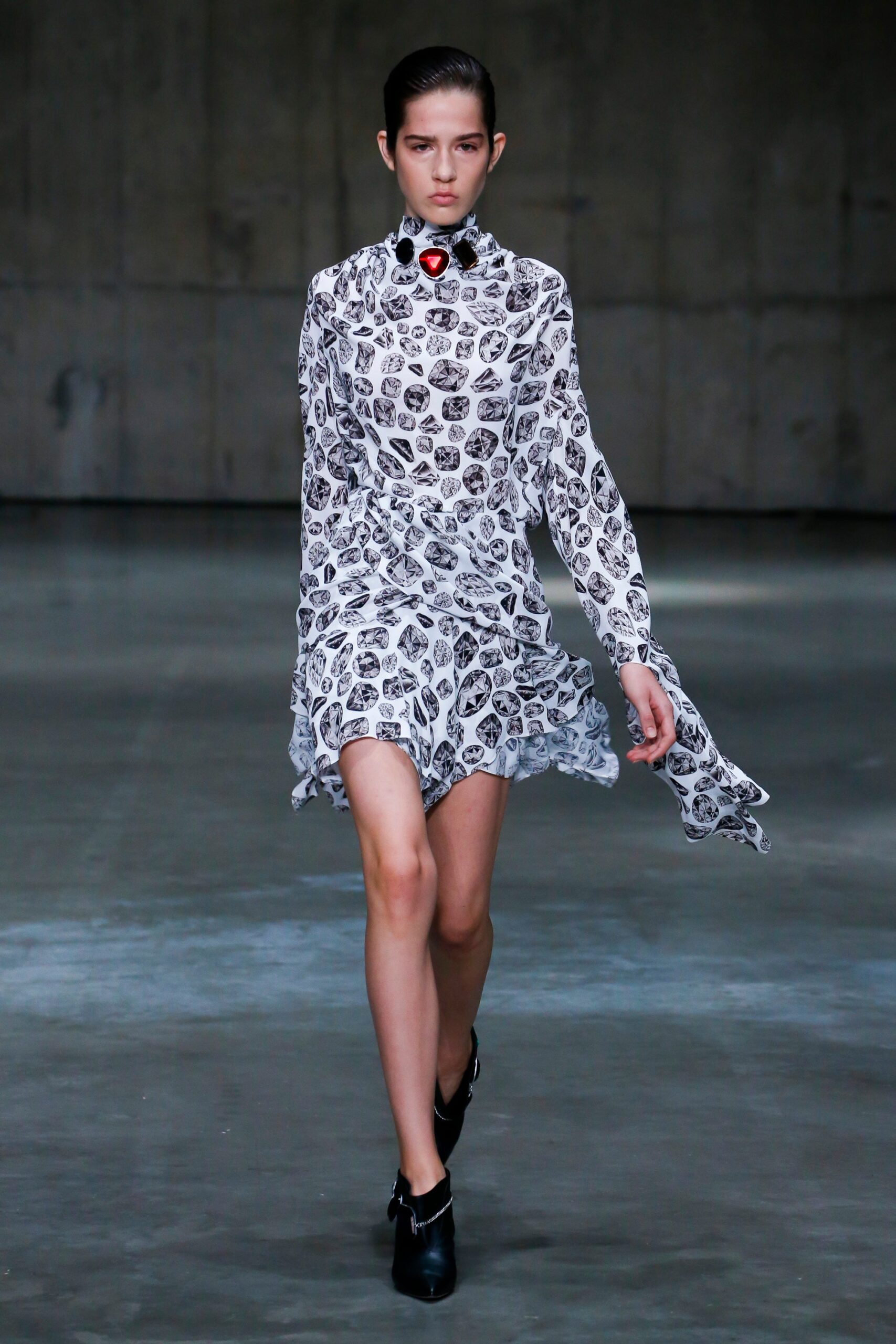 Christopher Kane S/S 19 Look 344
