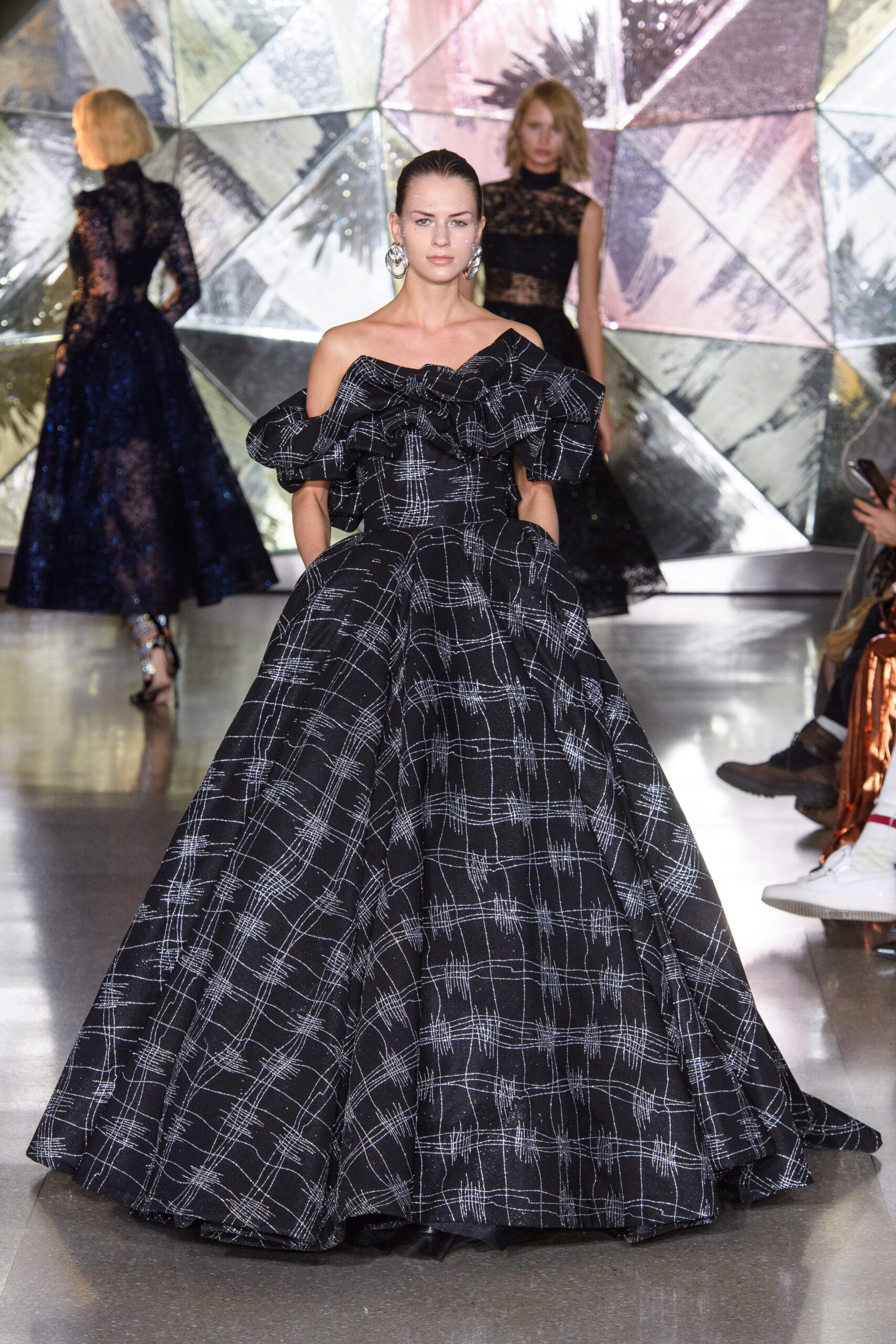 Christian Siriano F/W 19 Look 405