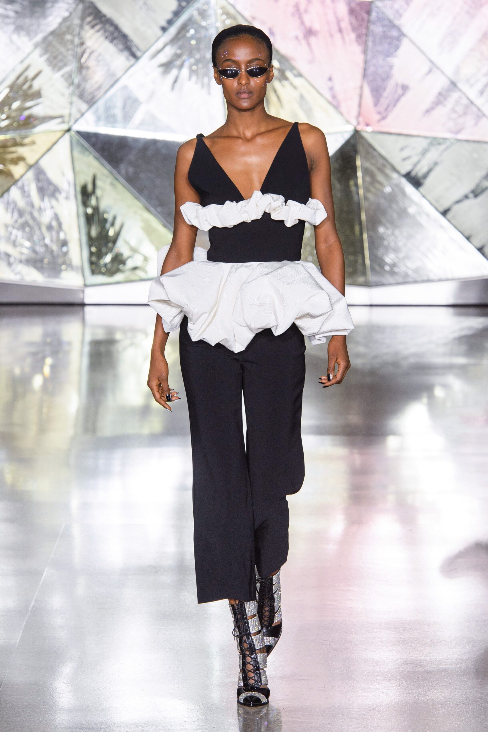 Christian Siriano F/W 19 Look 547