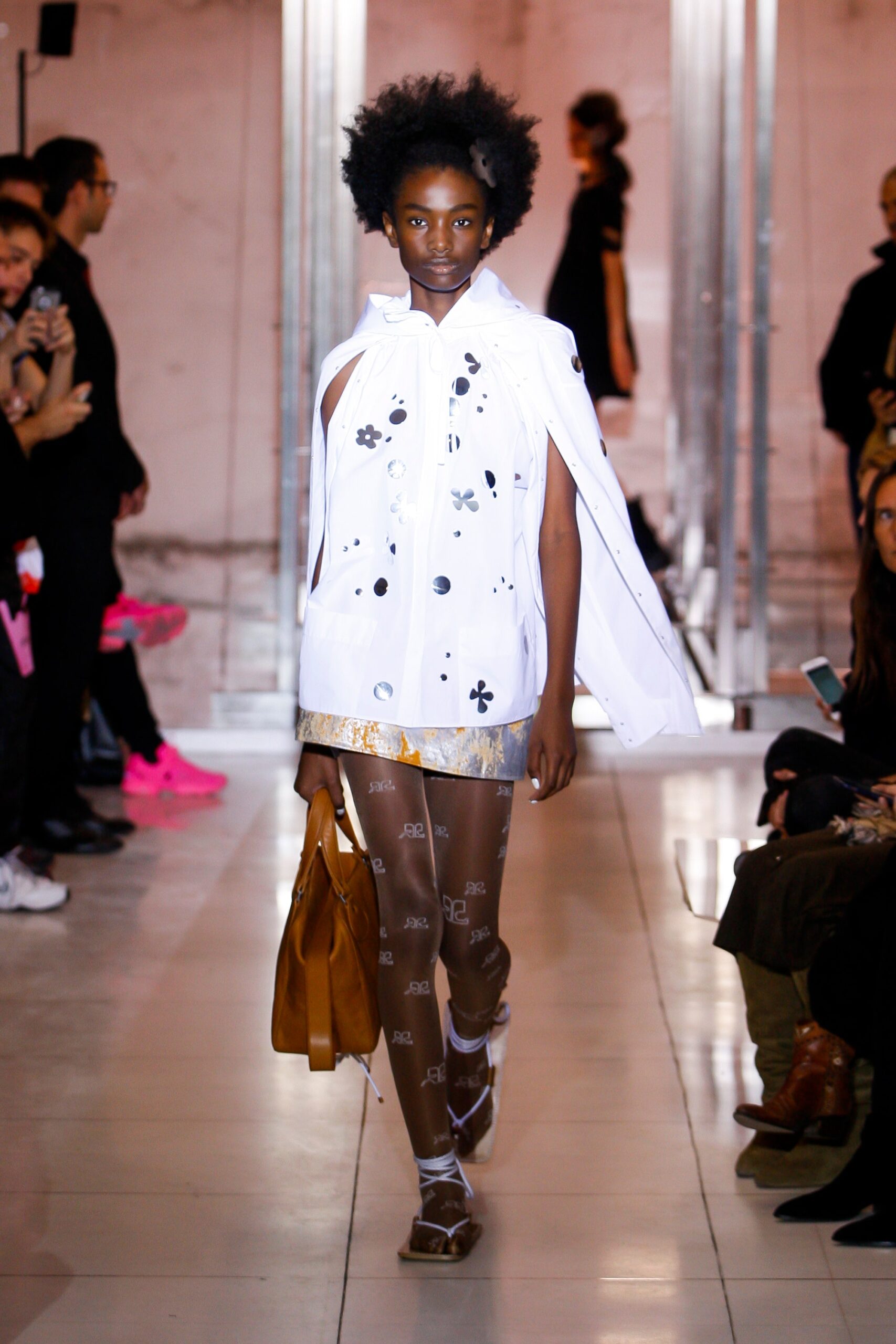 Courrèges S/S 19 Look 17