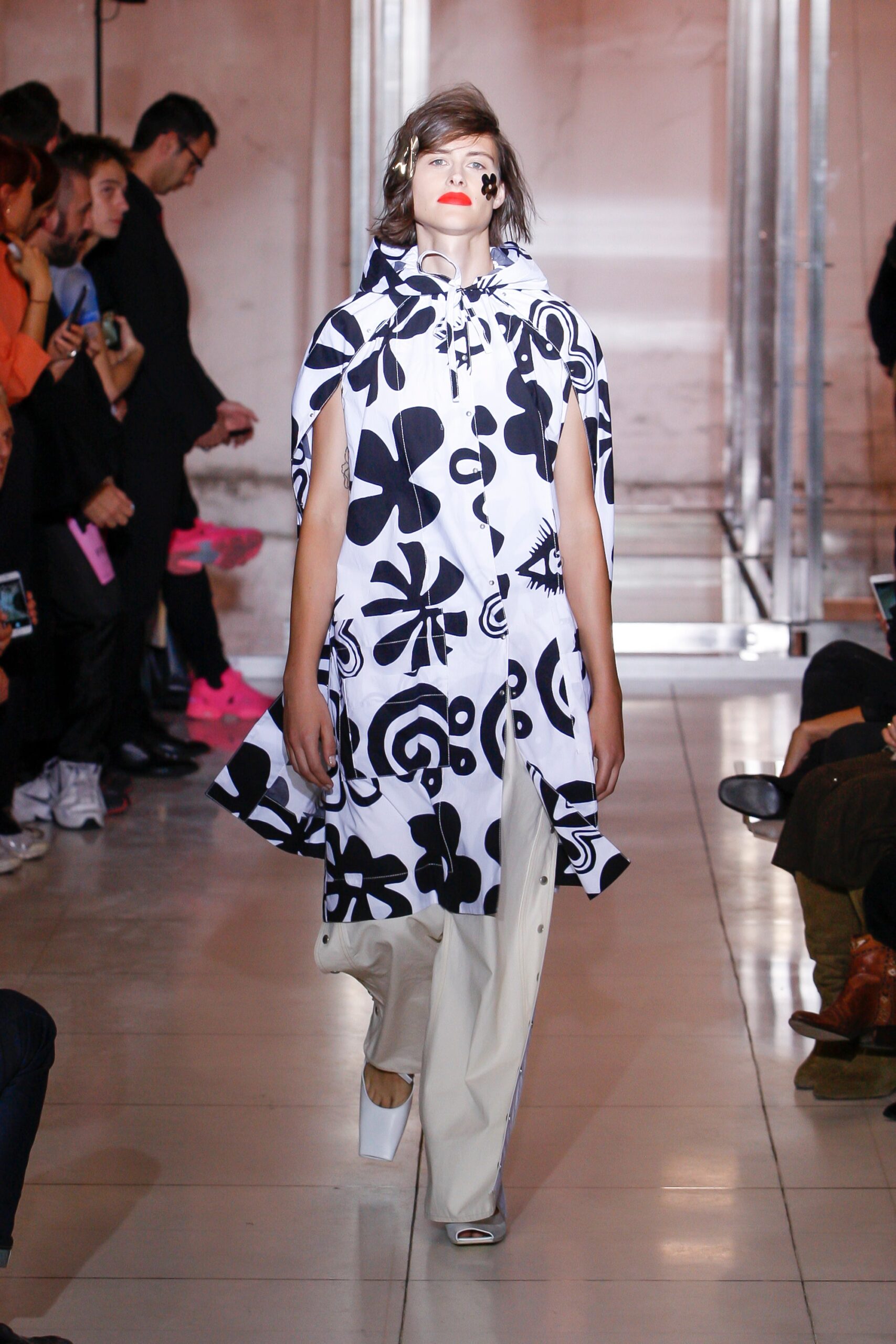 Courrèges S/S 19 Look 46