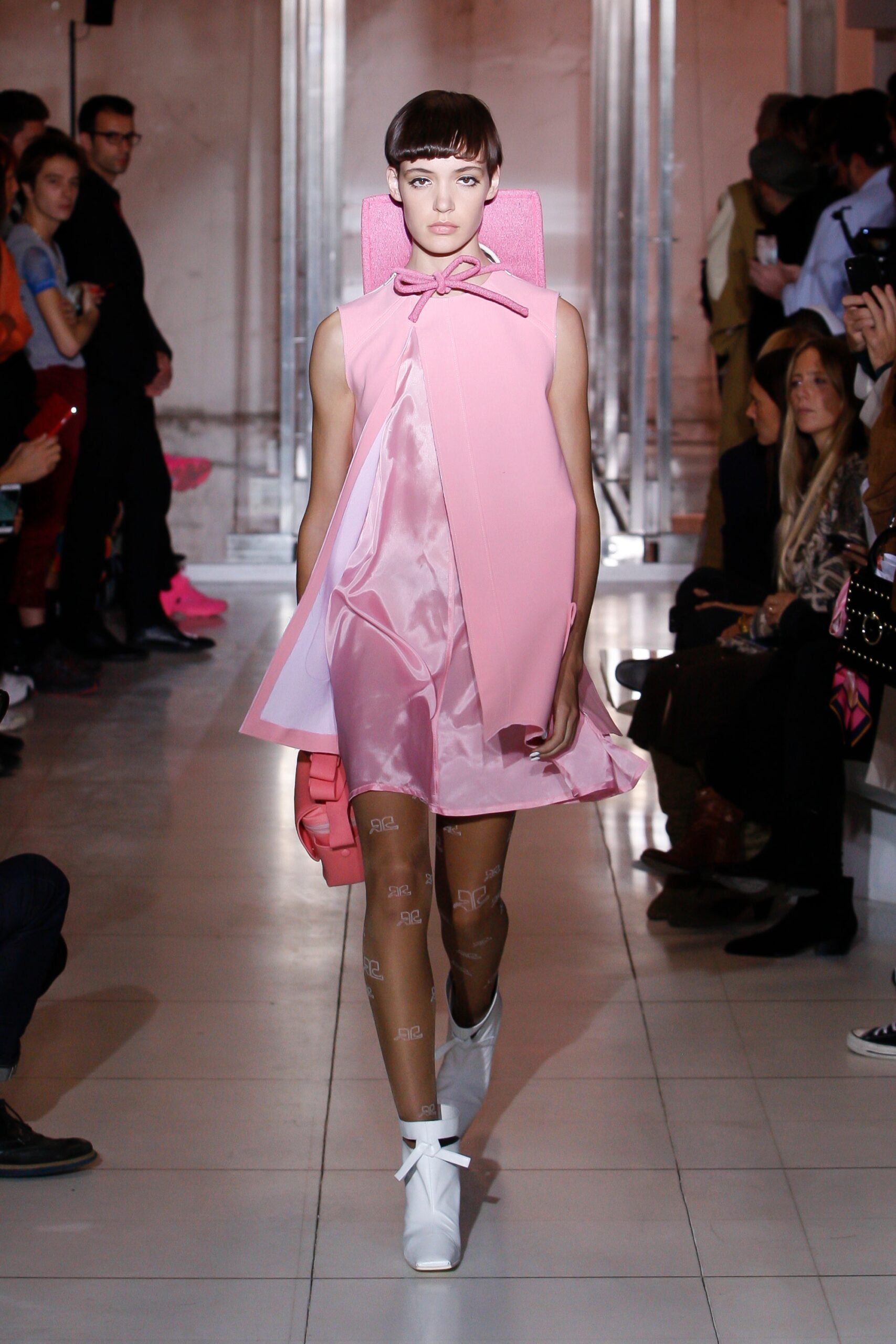 Courrèges S/S 19 Look 132