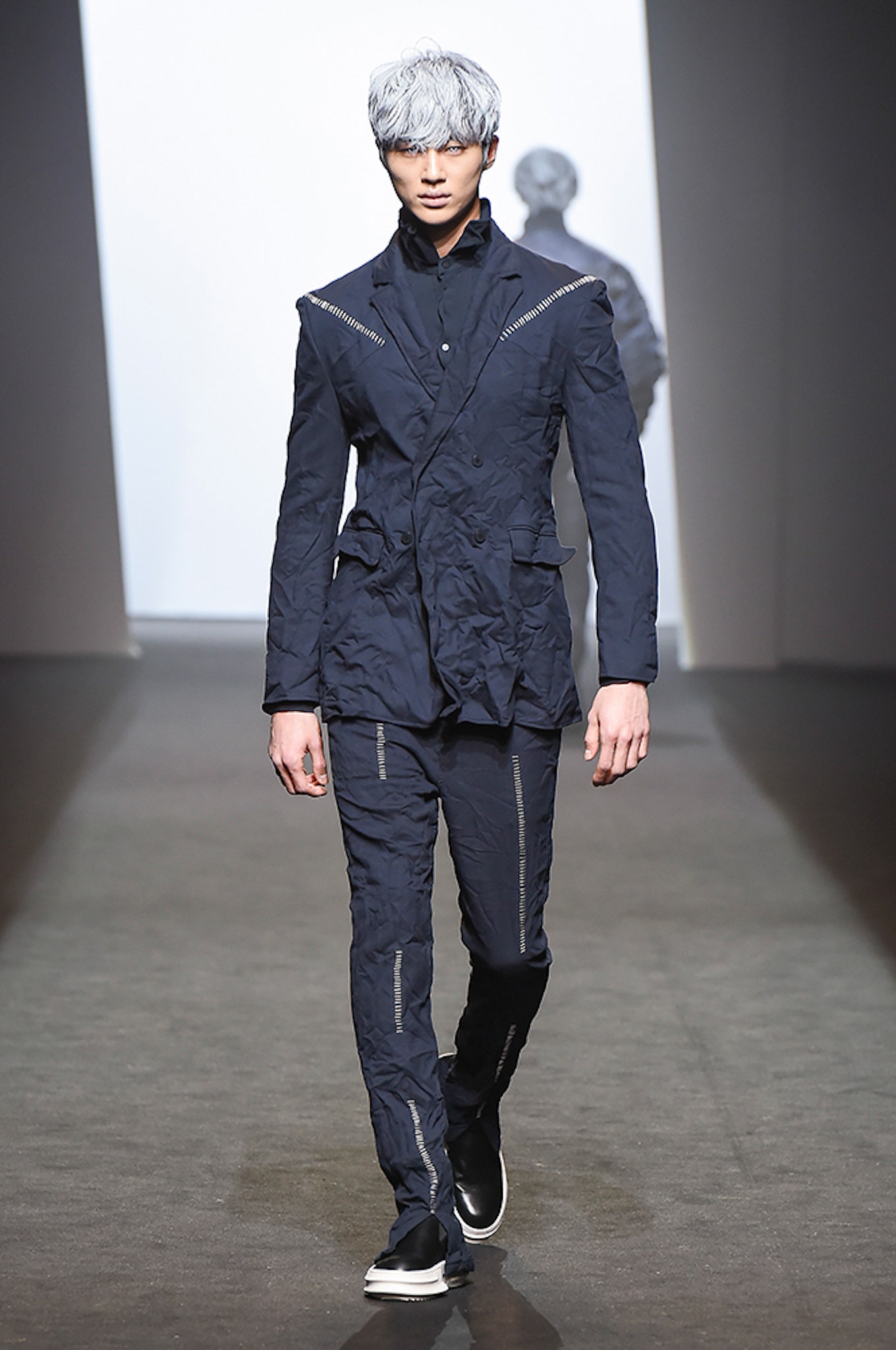 D.Gnak Seoul F/W 17 Look 9