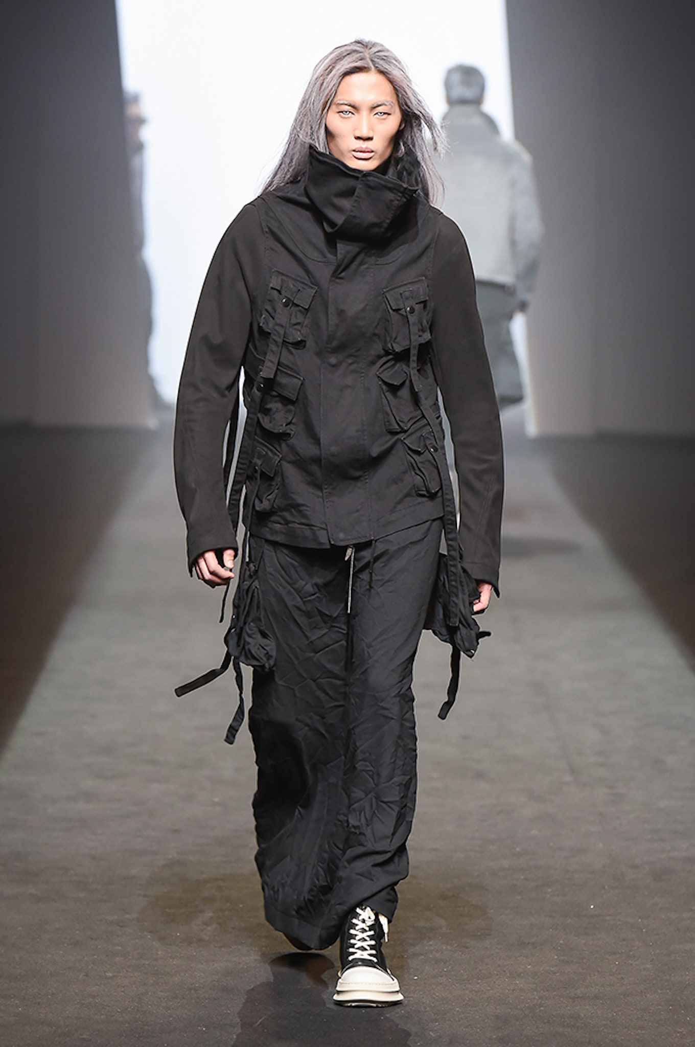 D.Gnak Seoul F/W 17 Look 52