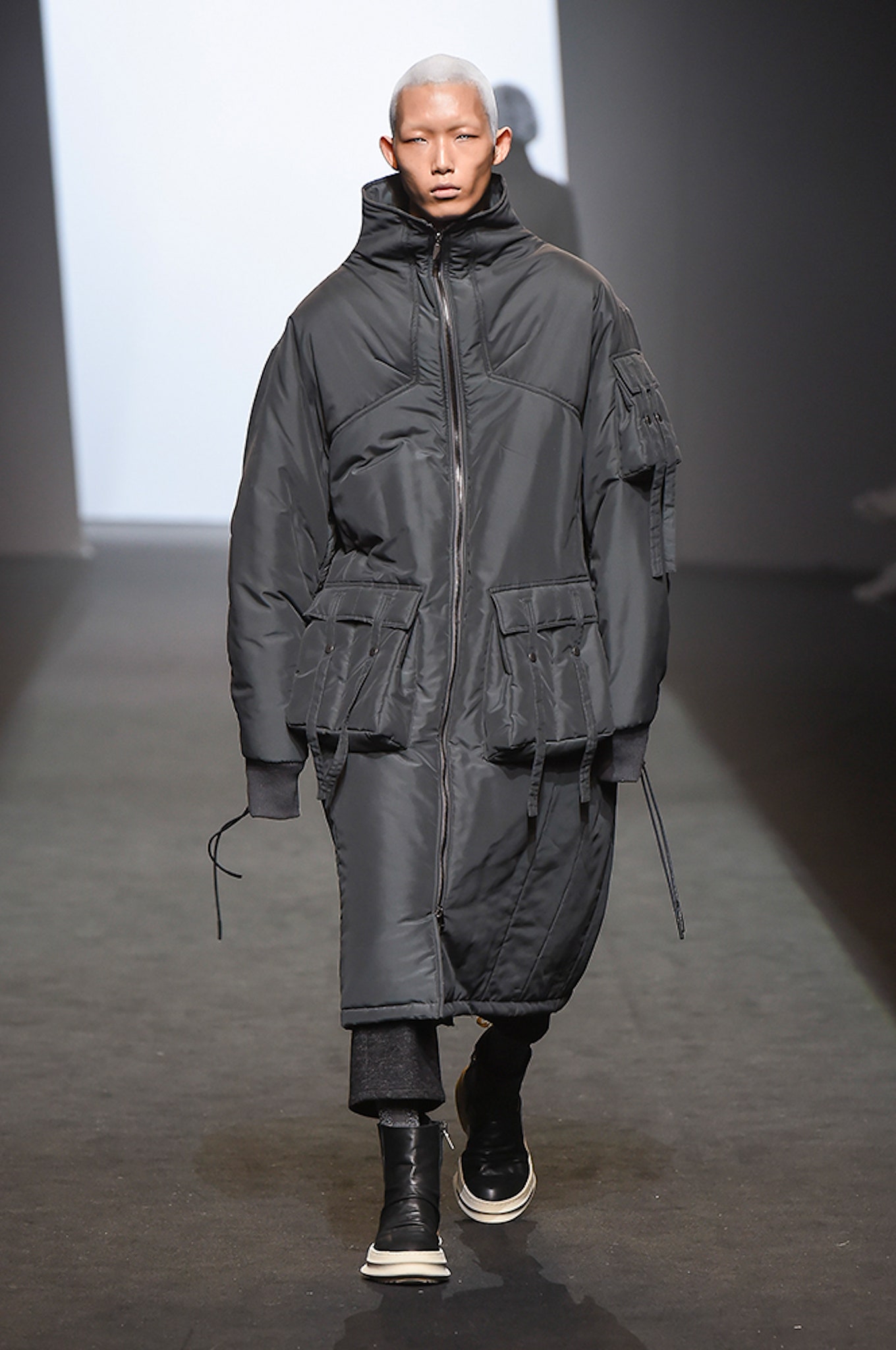 D.Gnak Seoul F/W 17 Look 70