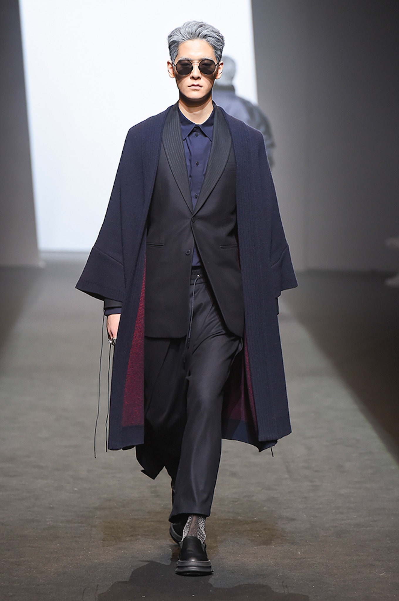 D.Gnak Seoul F/W 17 Look 76
