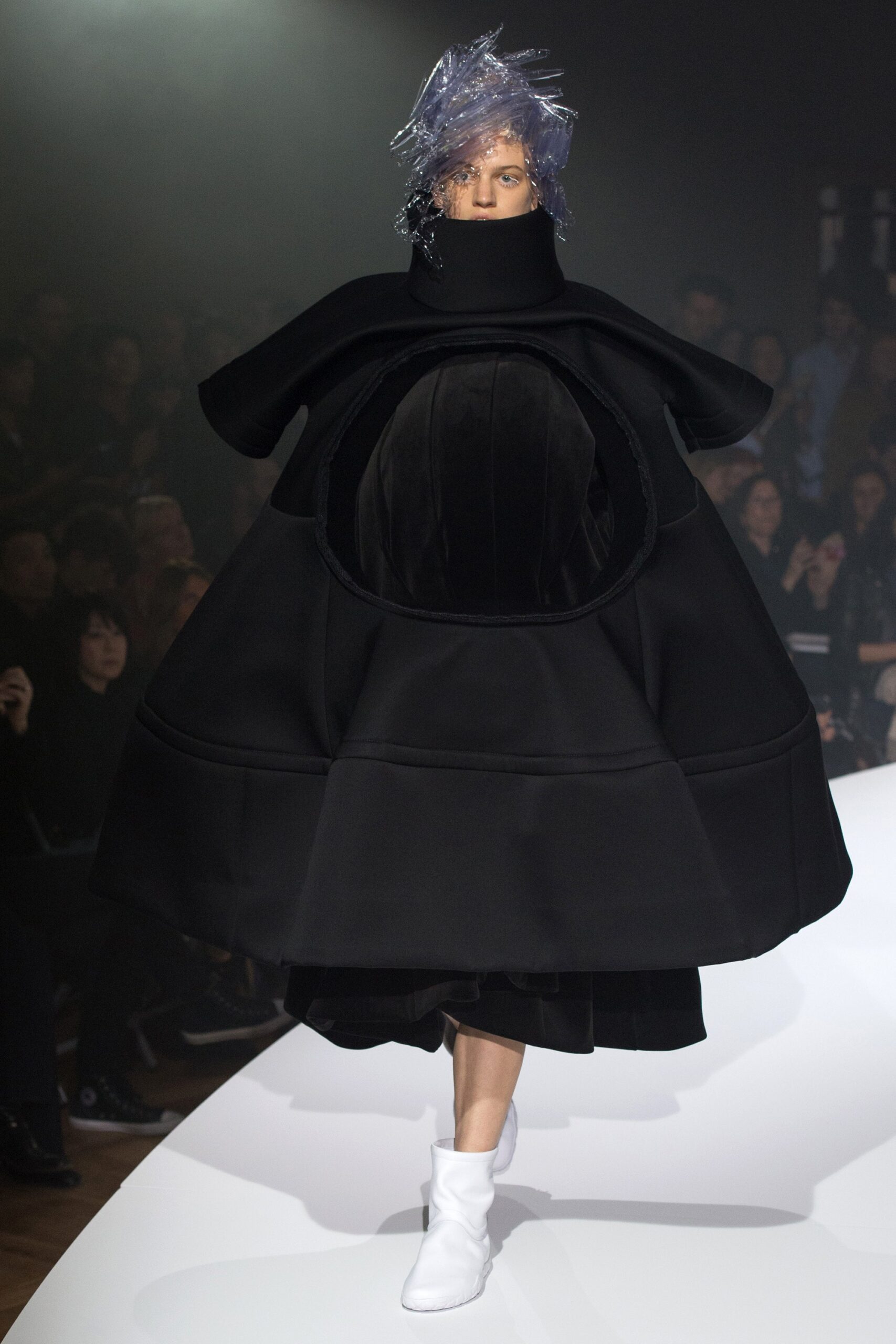 Comme des Garçons S/S 17 Look 1