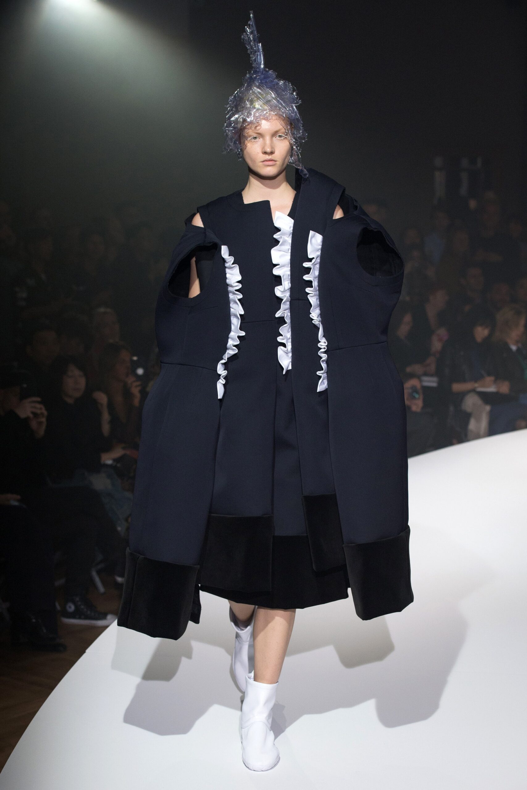 Comme des Garçons S/S 17 Look 12