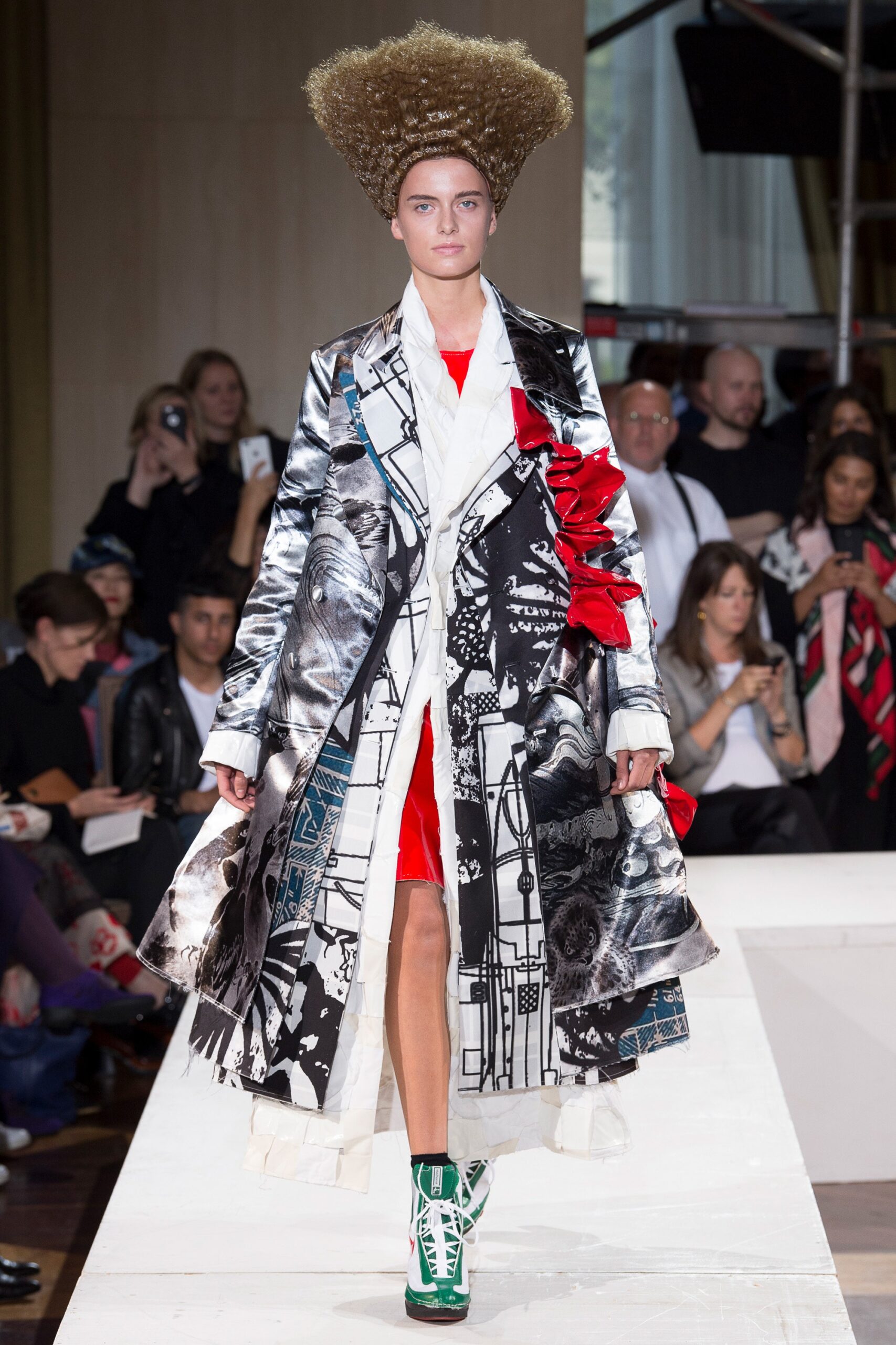 Comme des Garçons S/S 18 Look 124