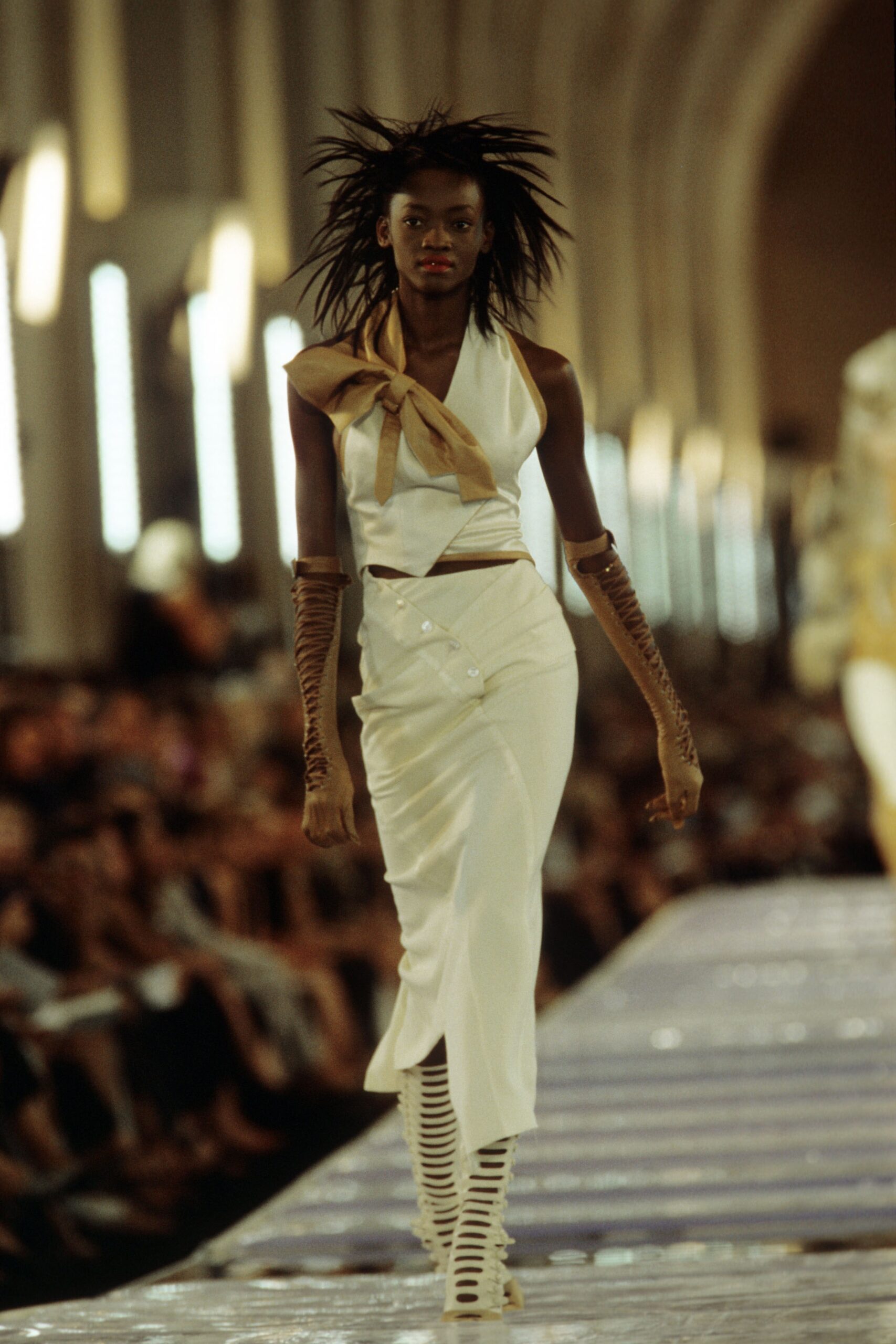Christian Dior F/W 99 Couture Look 100