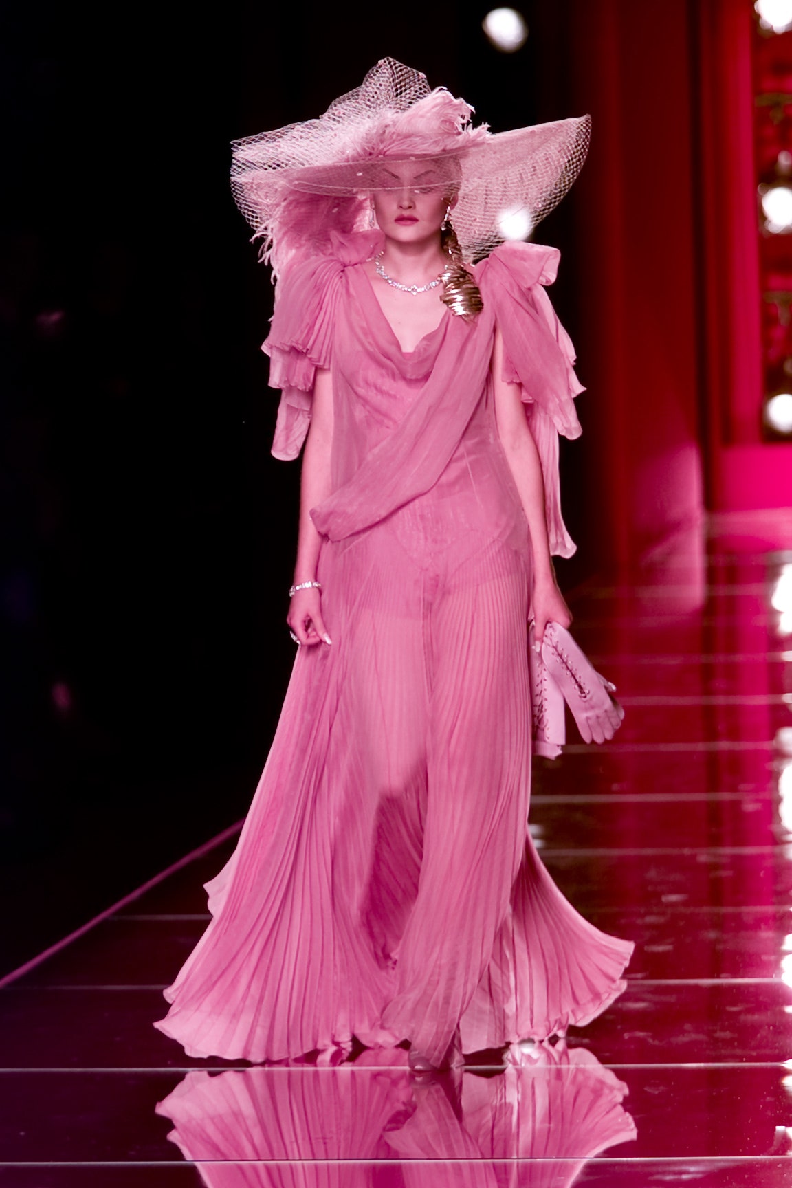 Christian Dior F/W 00 Couture Look 42