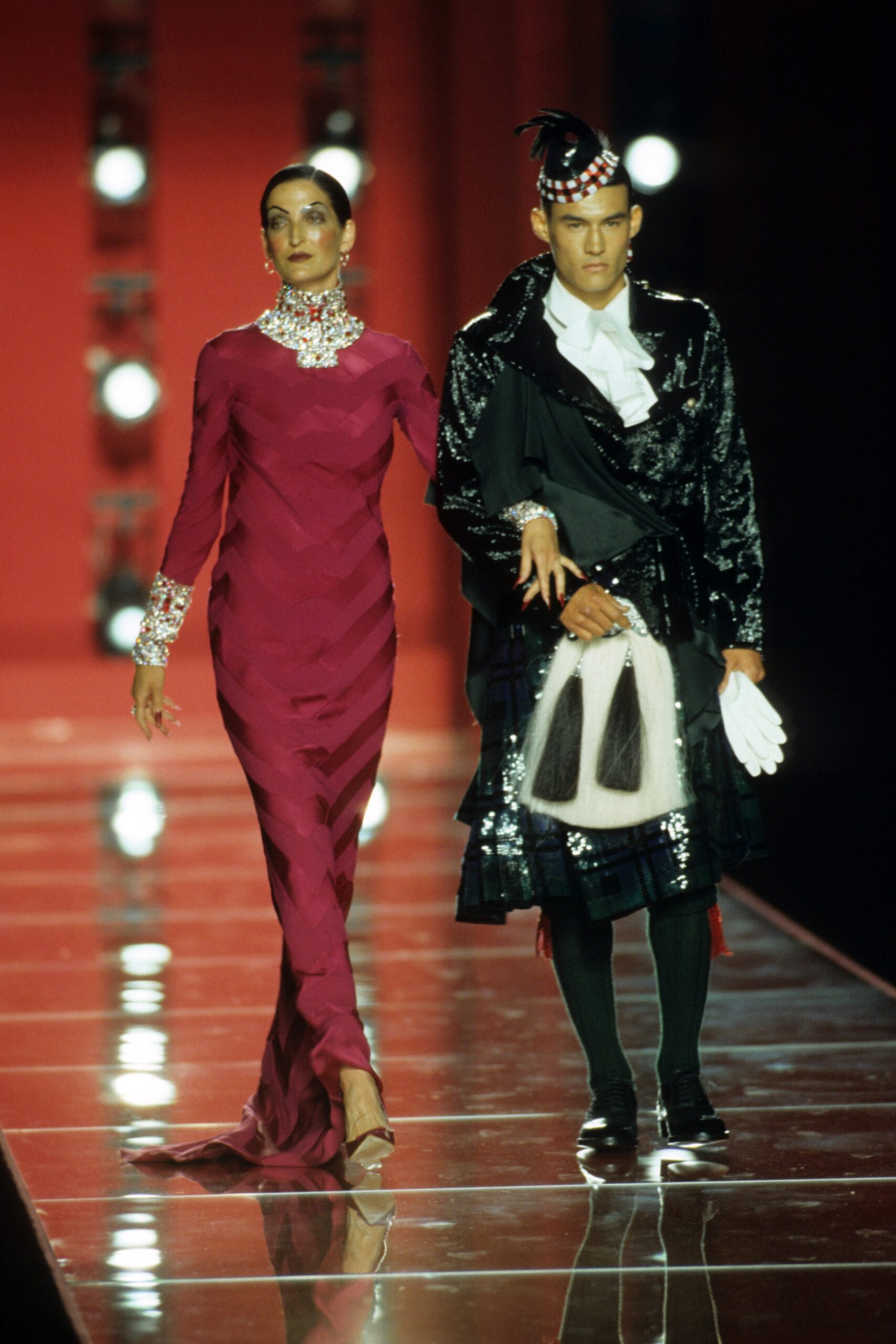 Christian Dior F/W 00 Couture Look 82