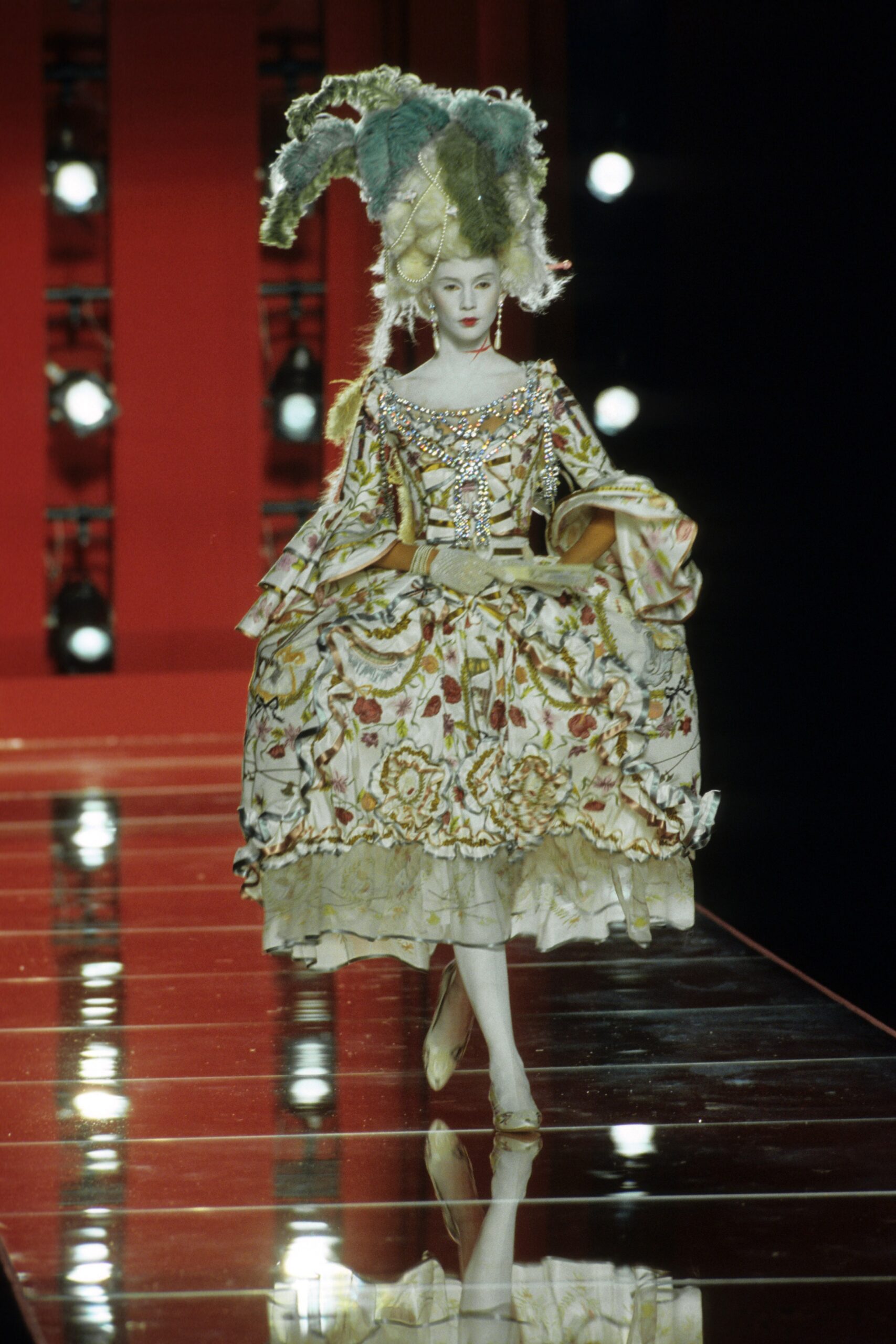 Christian Dior F/W 00 Couture Look 162