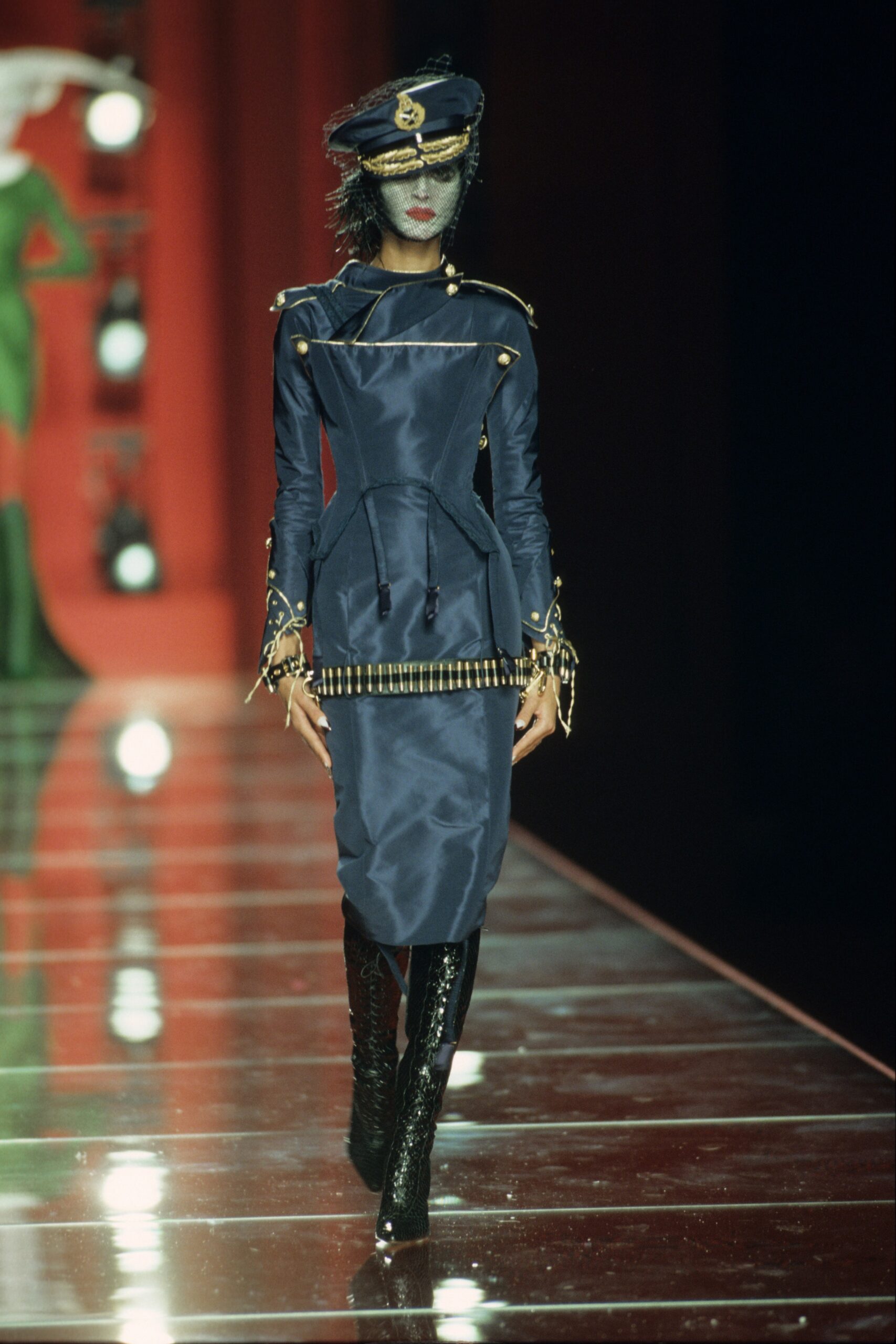 Christian Dior F/W 00 Couture Look 233