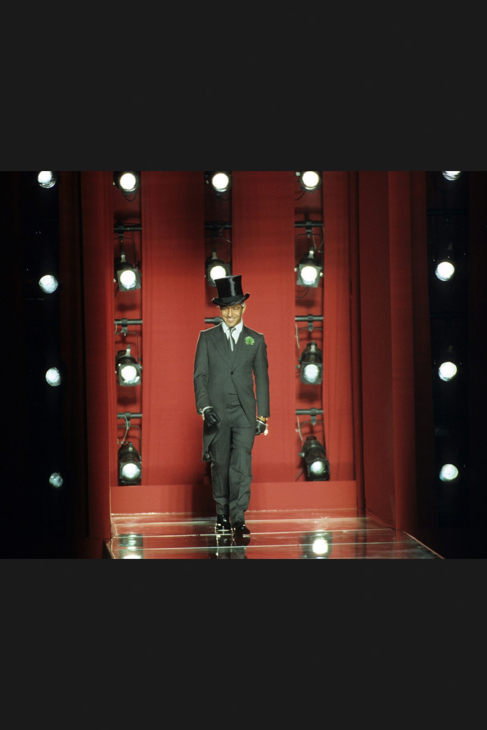 Christian Dior F/W 00 Couture Look 303