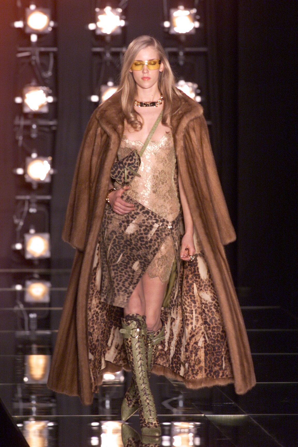 Christian Dior F/W 00 Look 132
