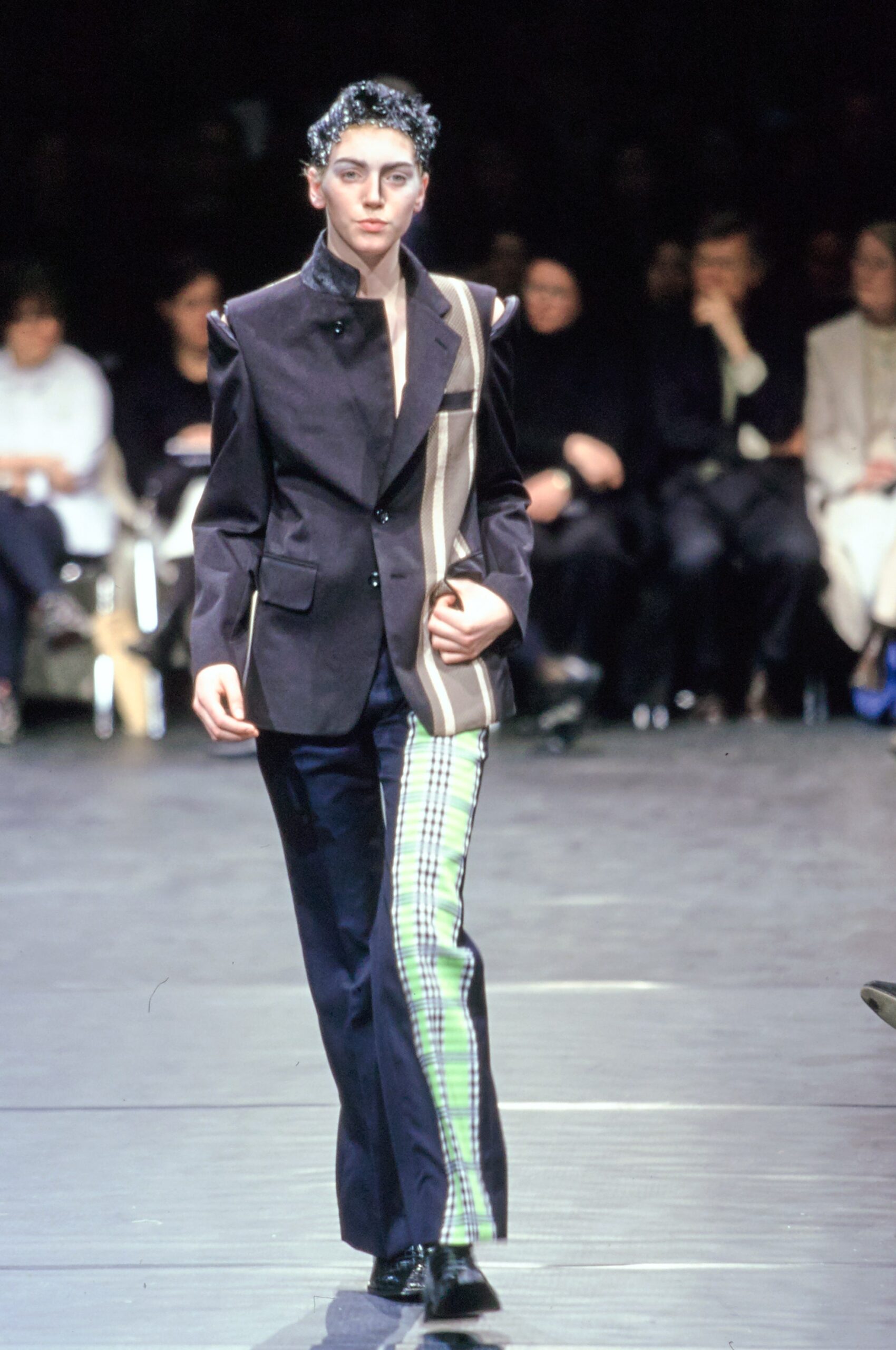 Comme des Garçons F/W 00 Look 679