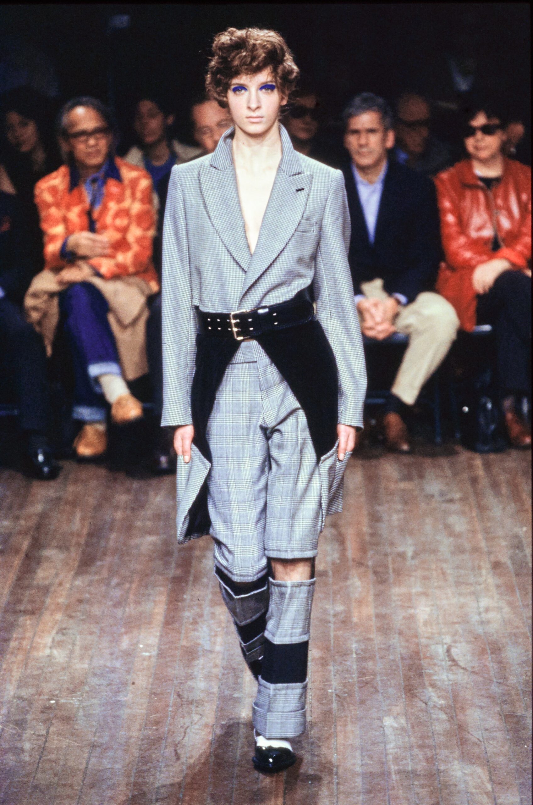 Comme des Garçons F/W 01 Look 25