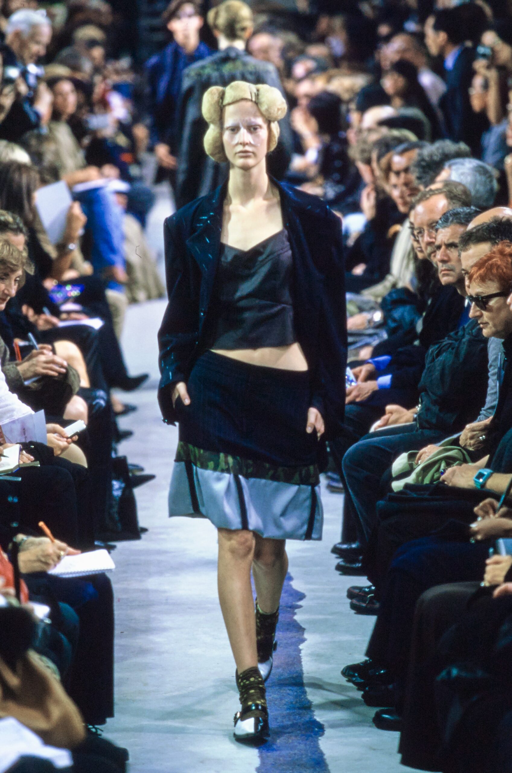 Comme des Garçons S/S 01 Look 60