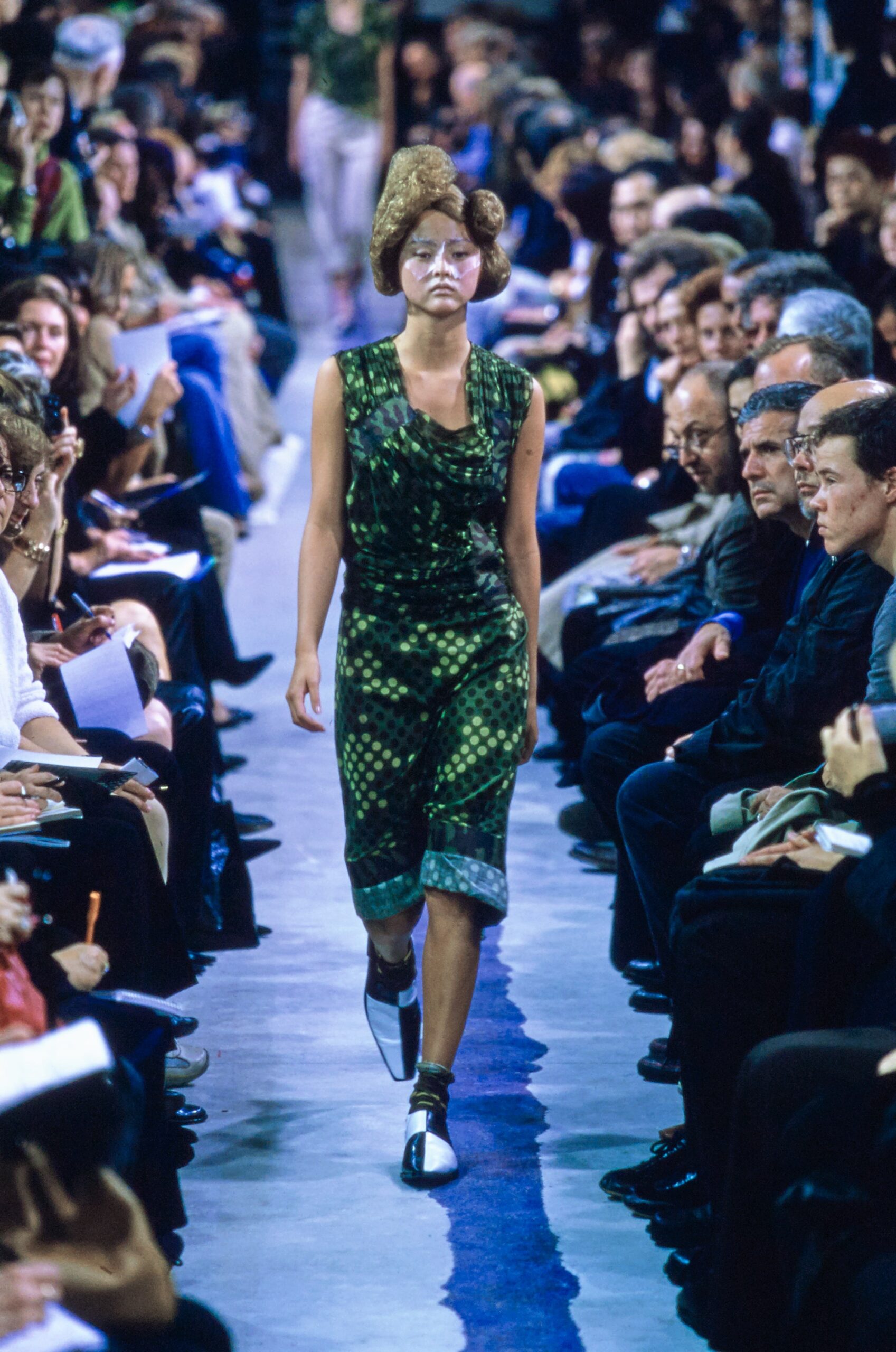 Comme des Garçons S/S 01 Look 213