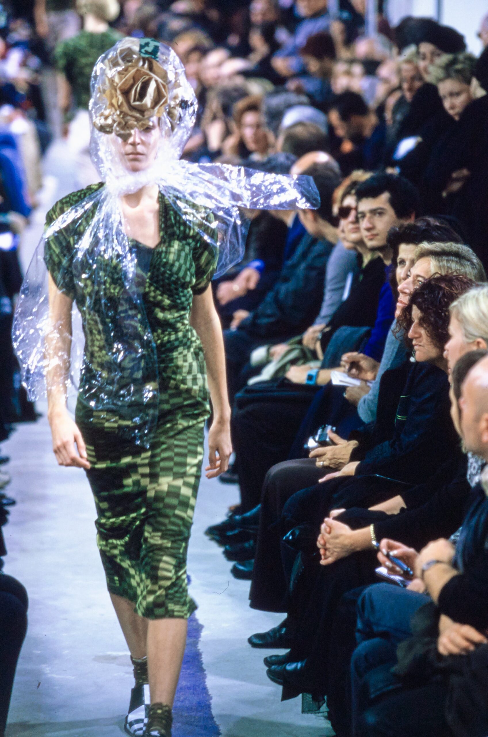 Comme des Garçons S/S 01 Look 236