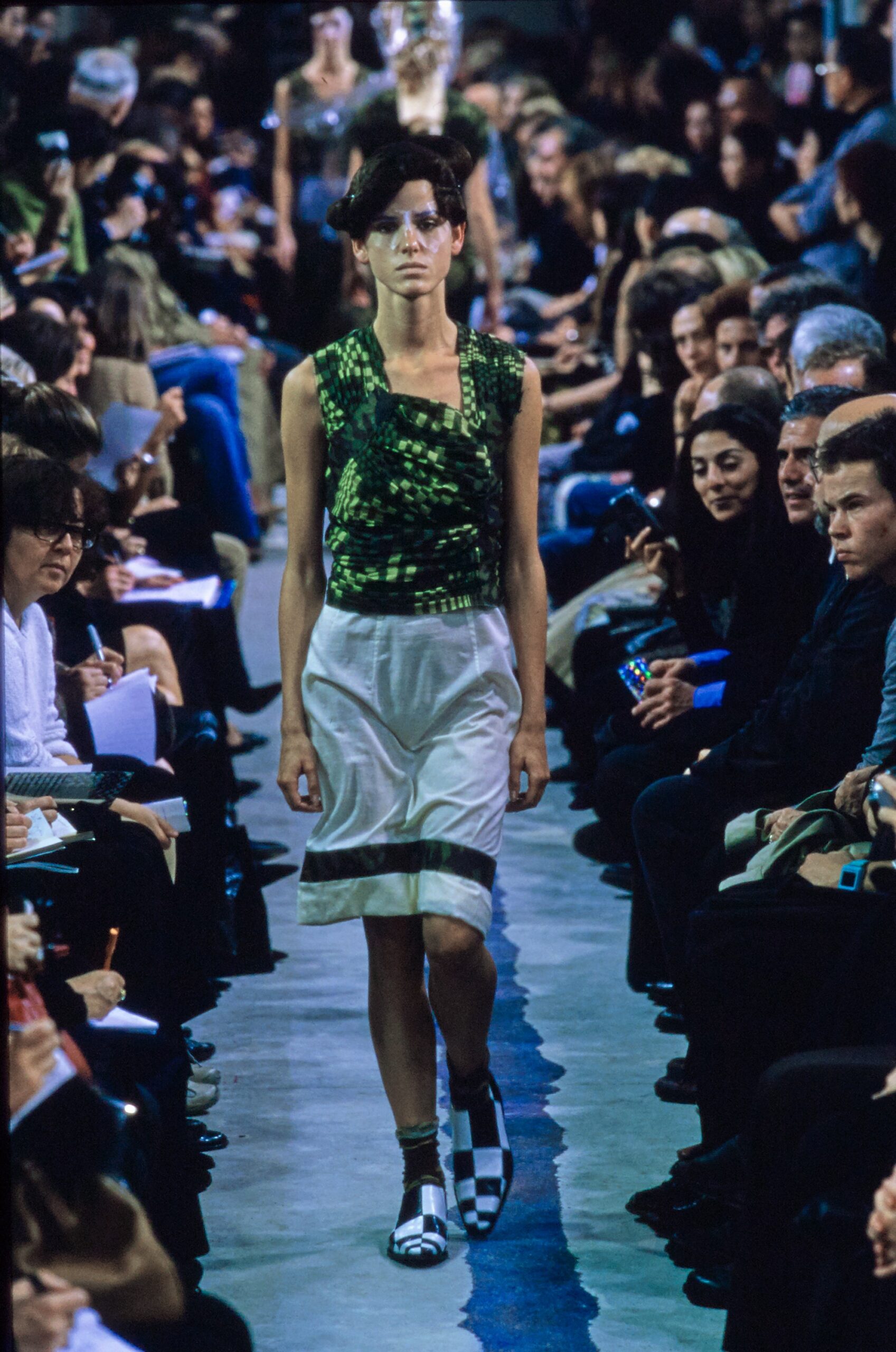 Comme des Garçons S/S 01 Look 258