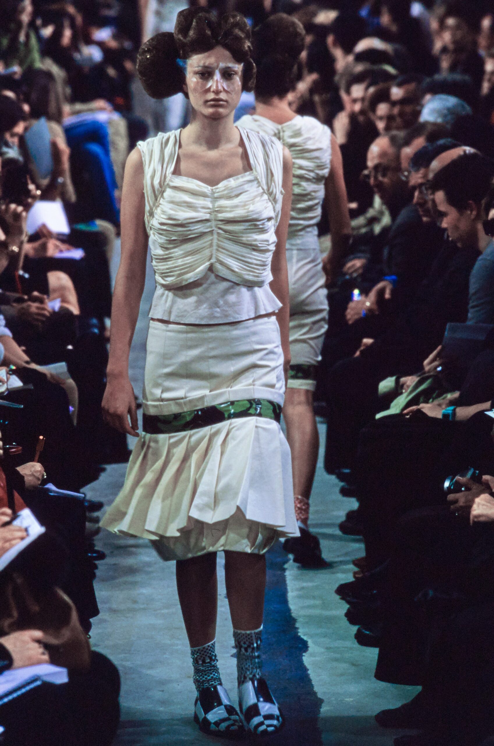 Comme des Garçons S/S 01 Look 327