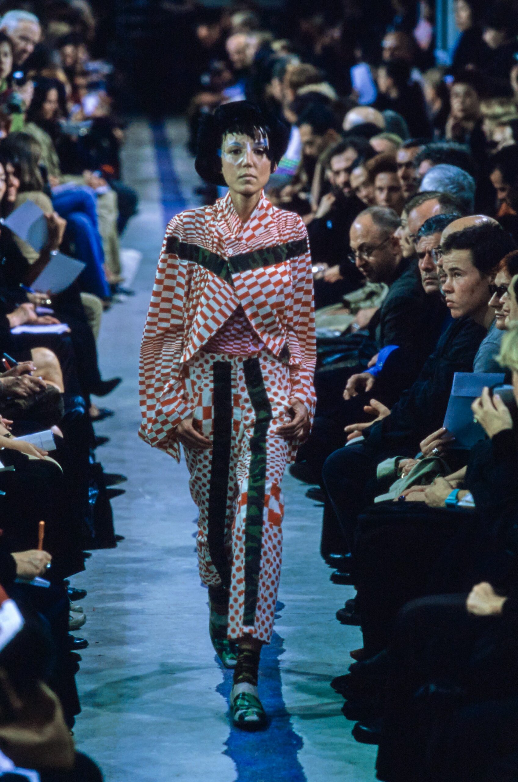 Comme des Garçons S/S 01 Look 343