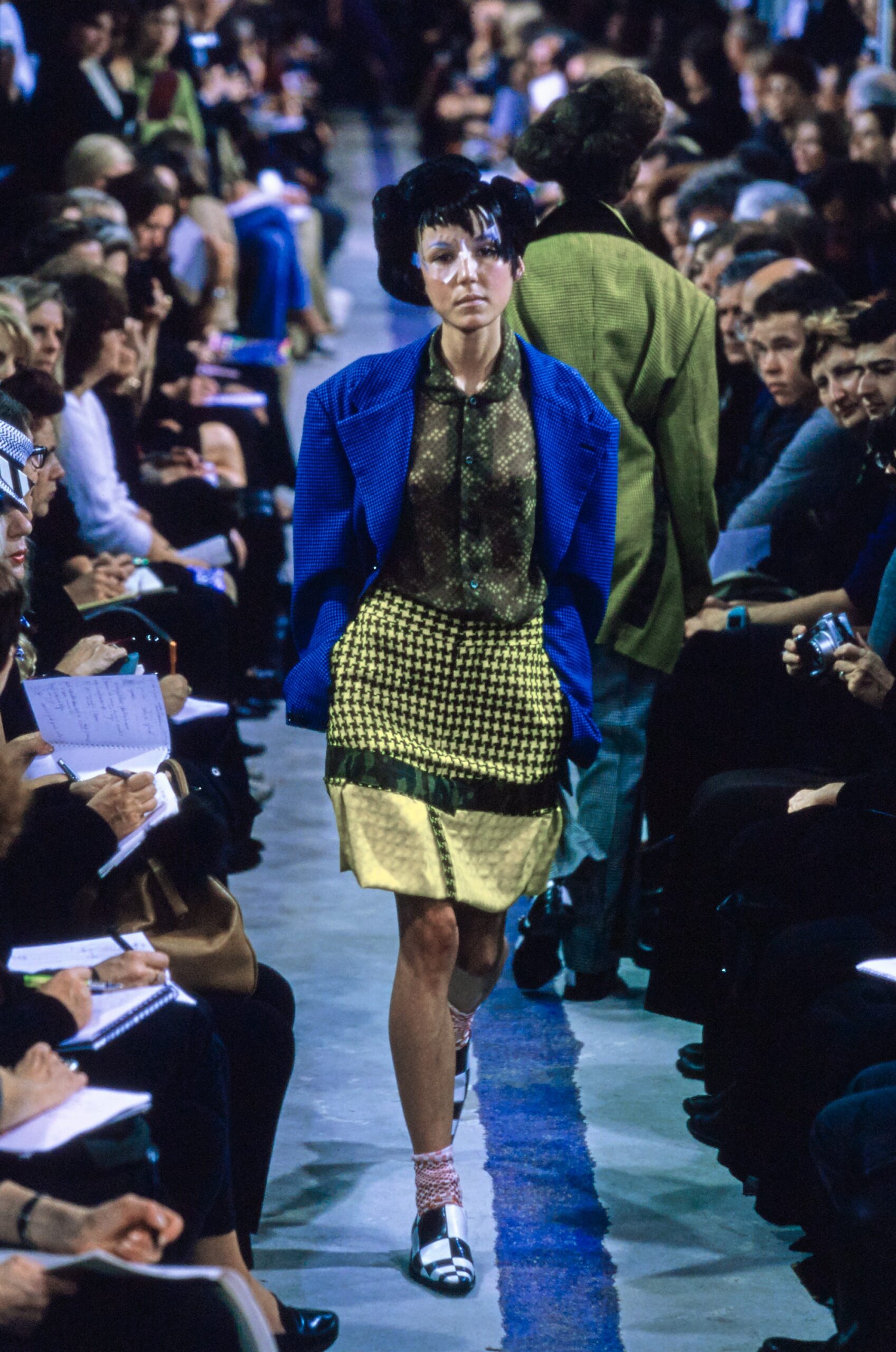 Comme des Garçons S/S 01 Look 489
