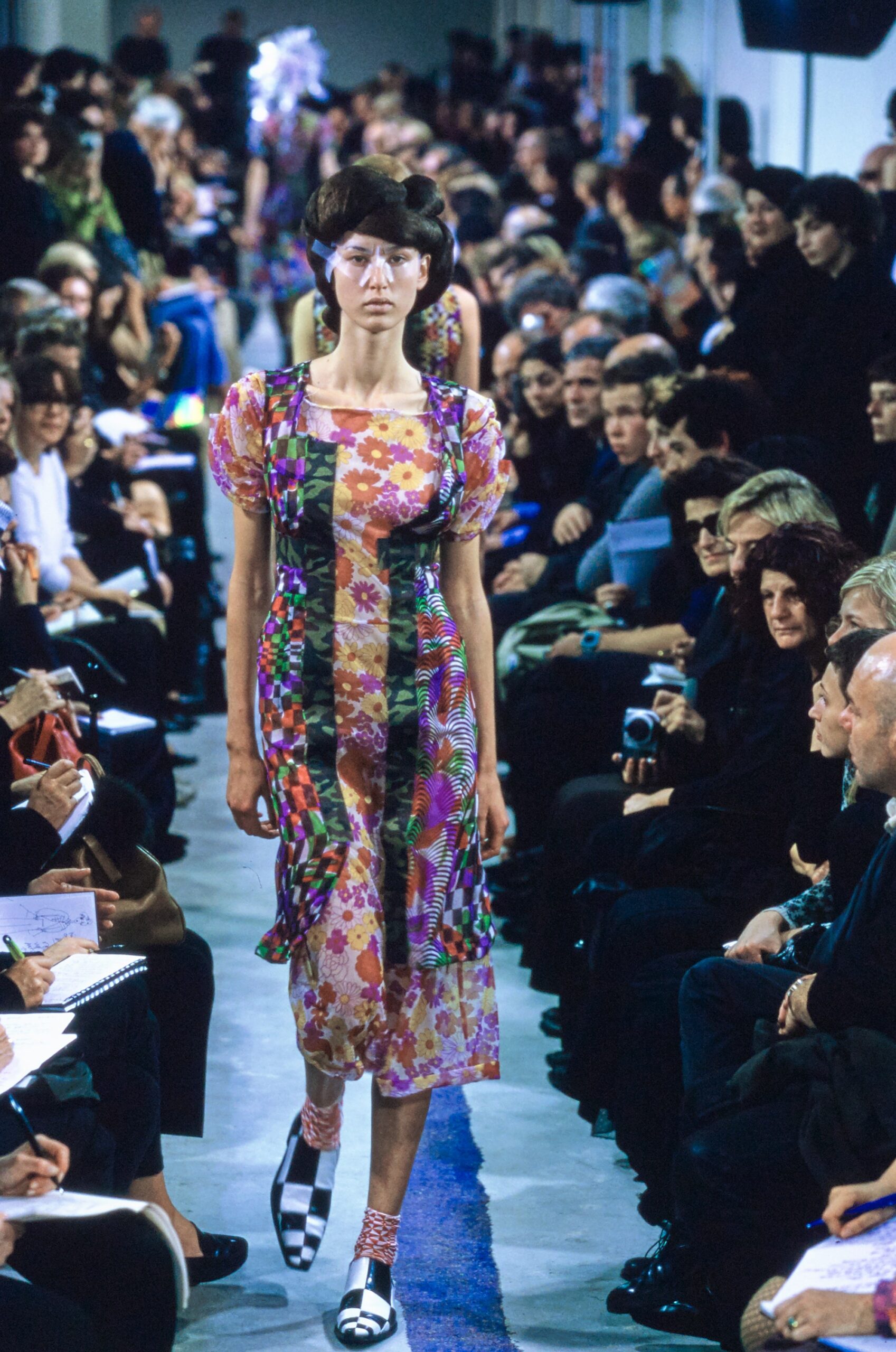 Comme des Garçons S/S 01 Look 574