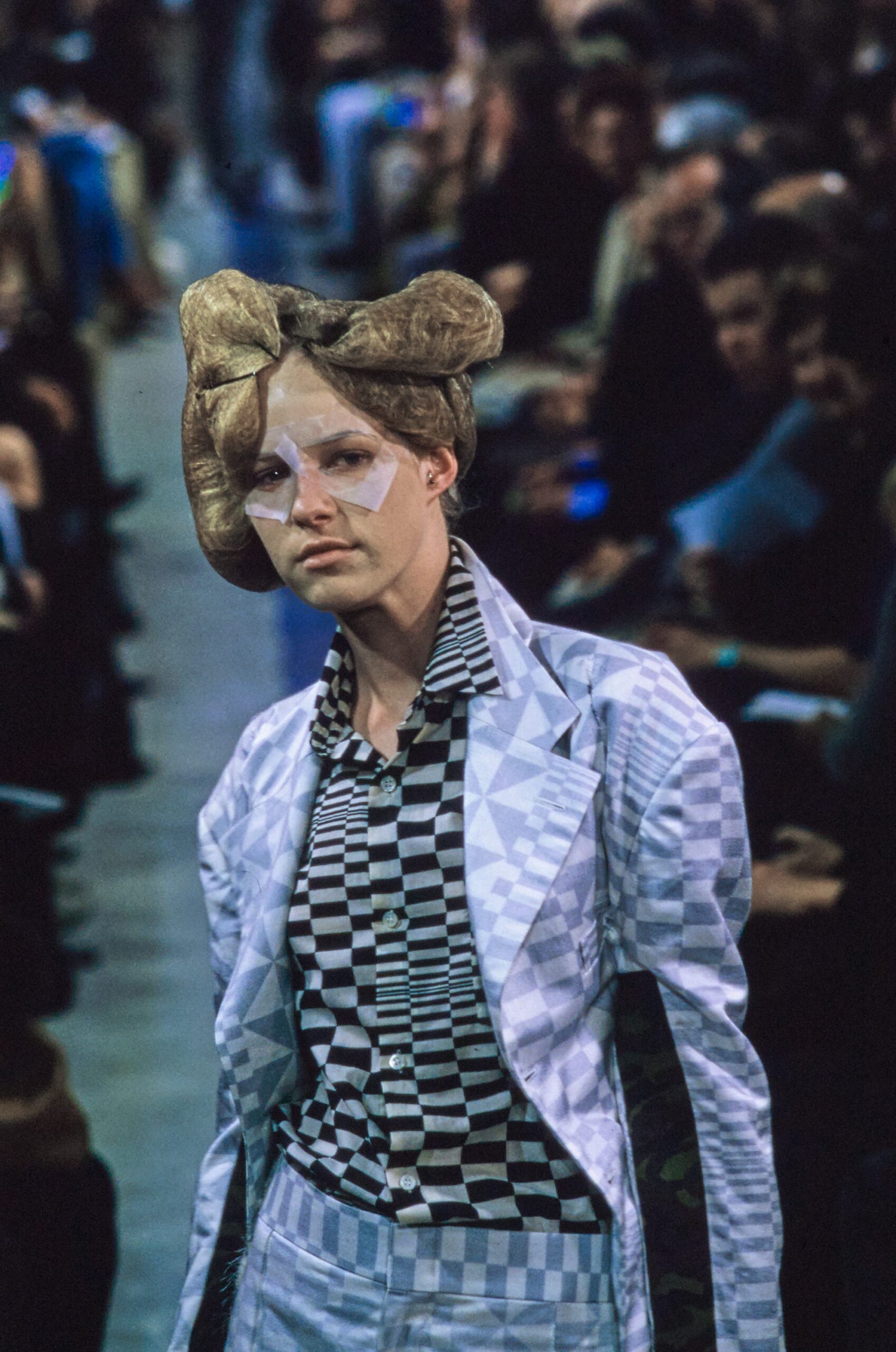 Comme des Garçons S/S 01 Look 658