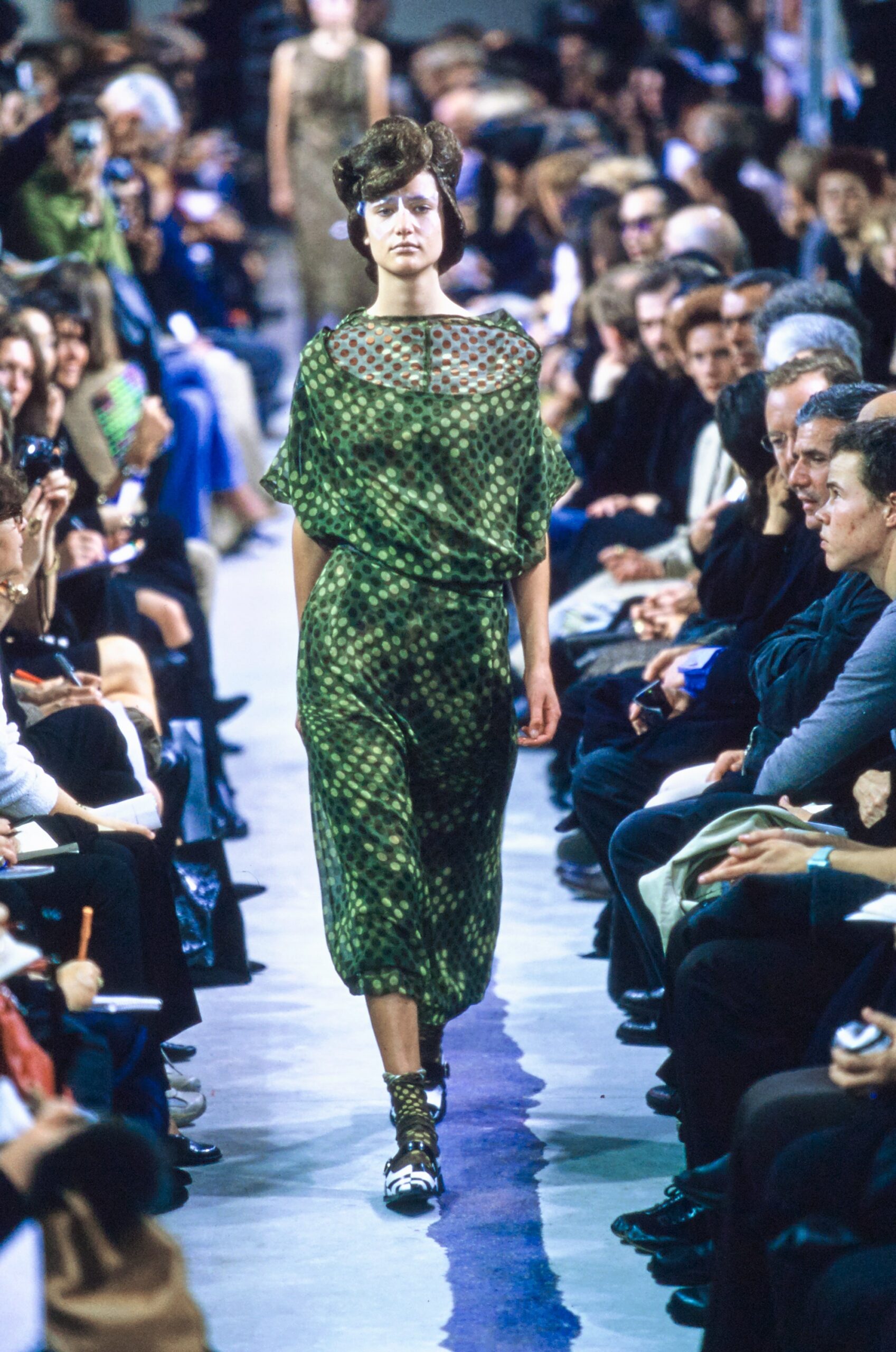 Comme des Garçons S/S 01 Look 670