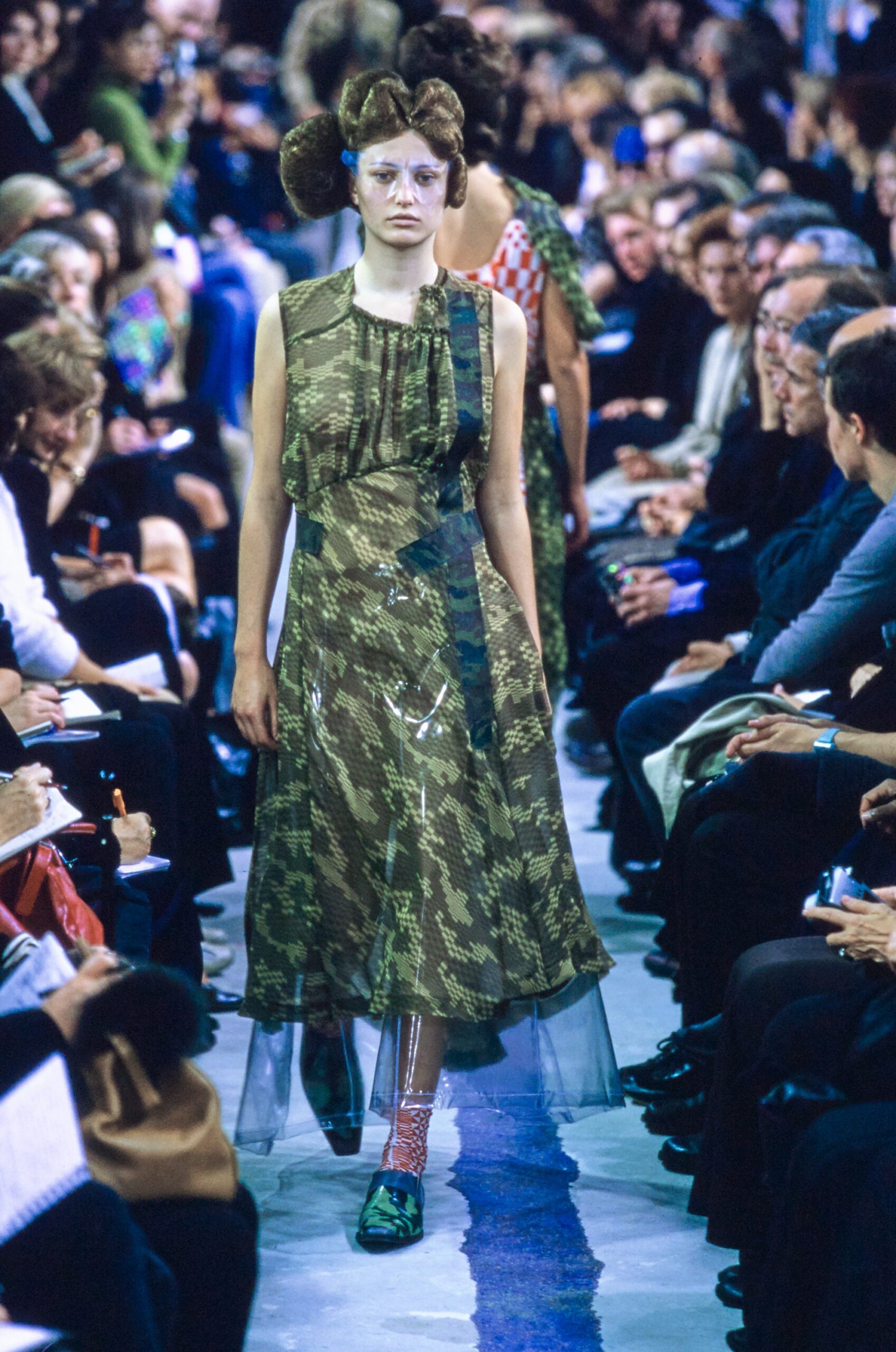 Comme des Garçons S/S 01 Look 686