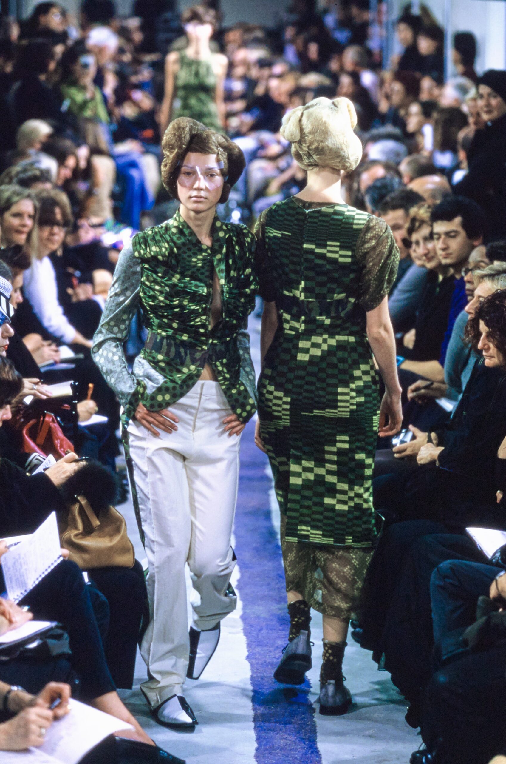 Comme des Garçons S/S 01 Look 731