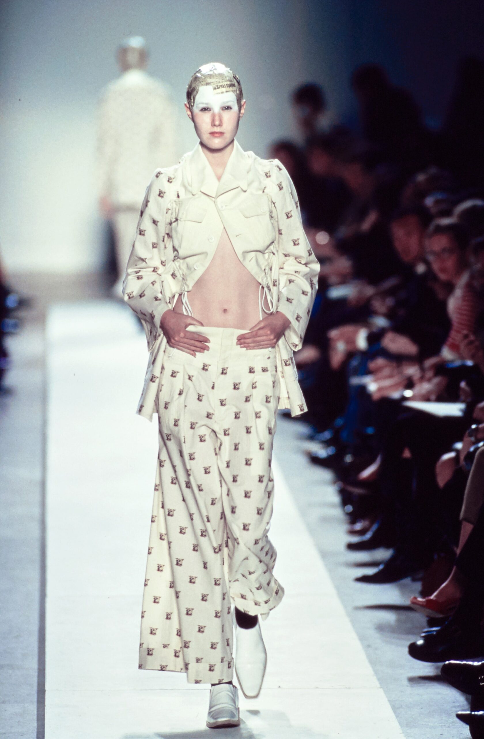 Comme des Garçons S/S 02 Look 19