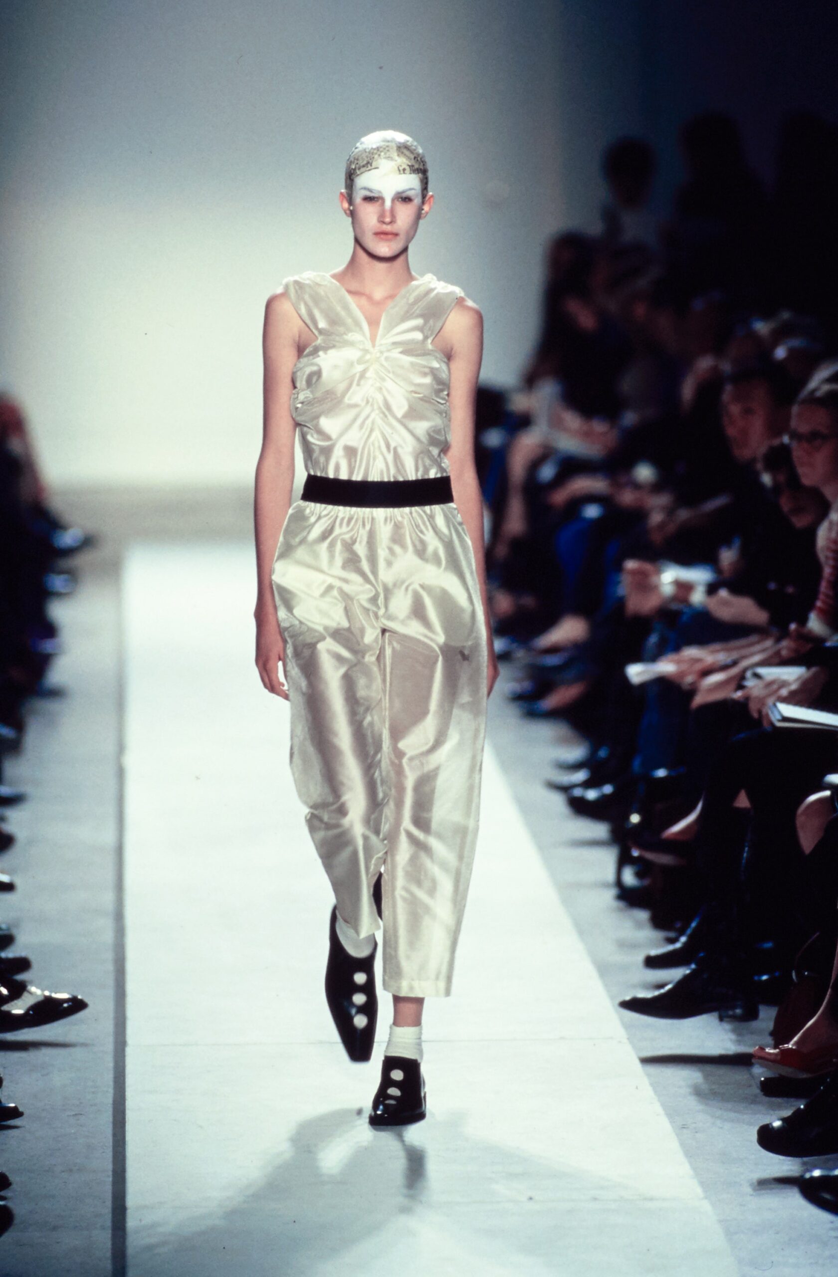 Comme des Garçons S/S 02 Look 111
