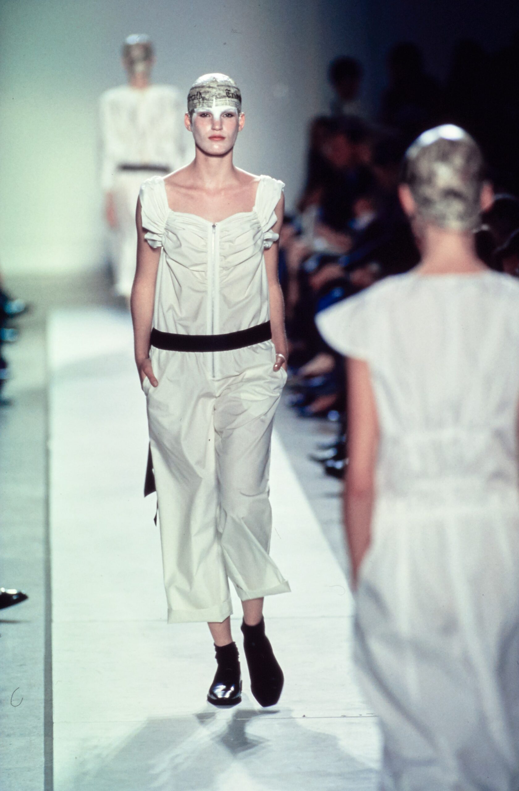 Comme des Garçons S/S 02 Look 136